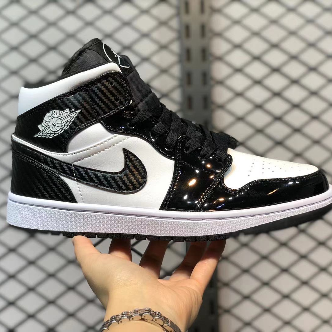 Jordan 1 Mid SE ASW Black 착용 스타일 - 2