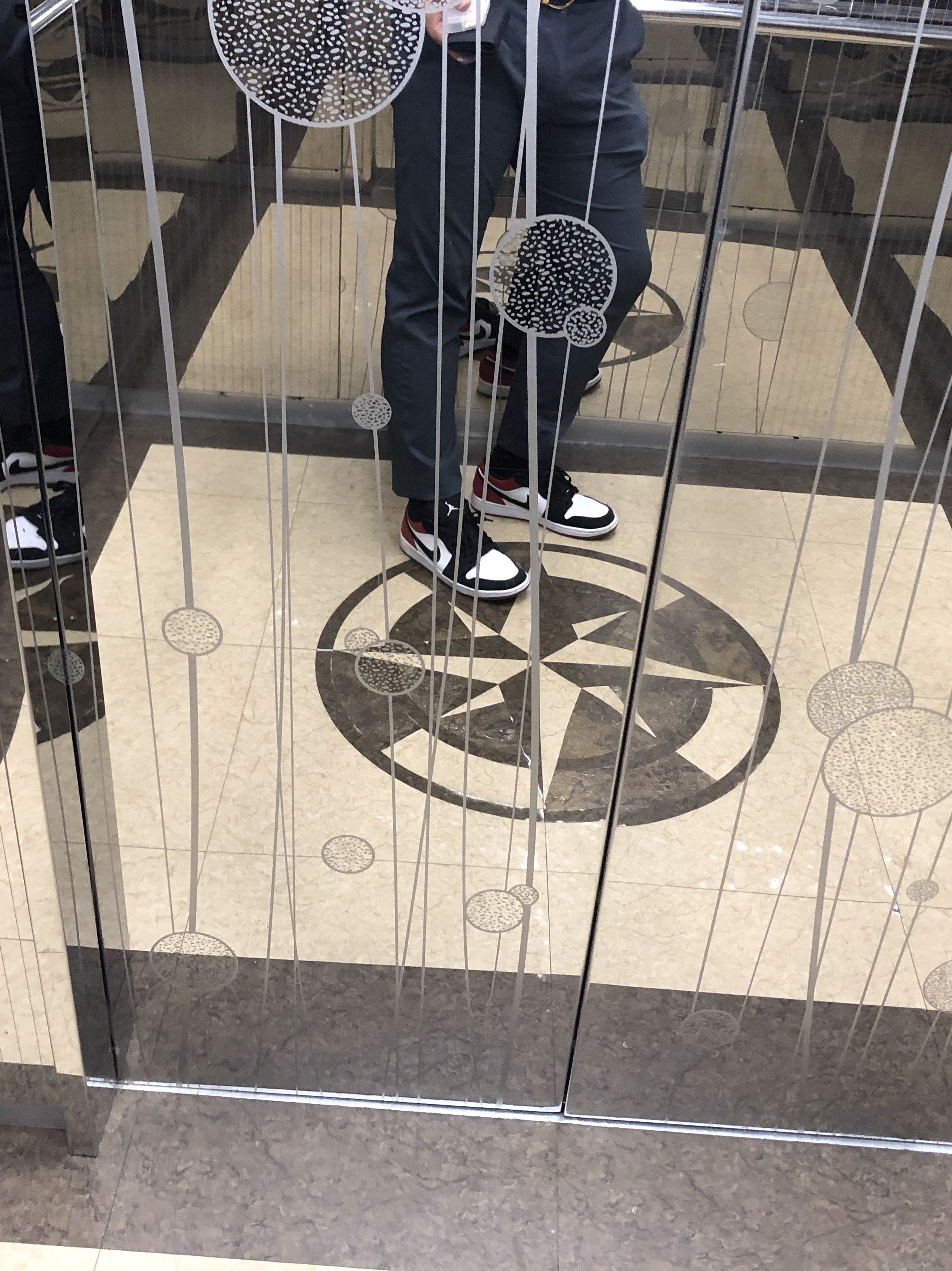Jordan 1 Low Black Toe 착용 스타일