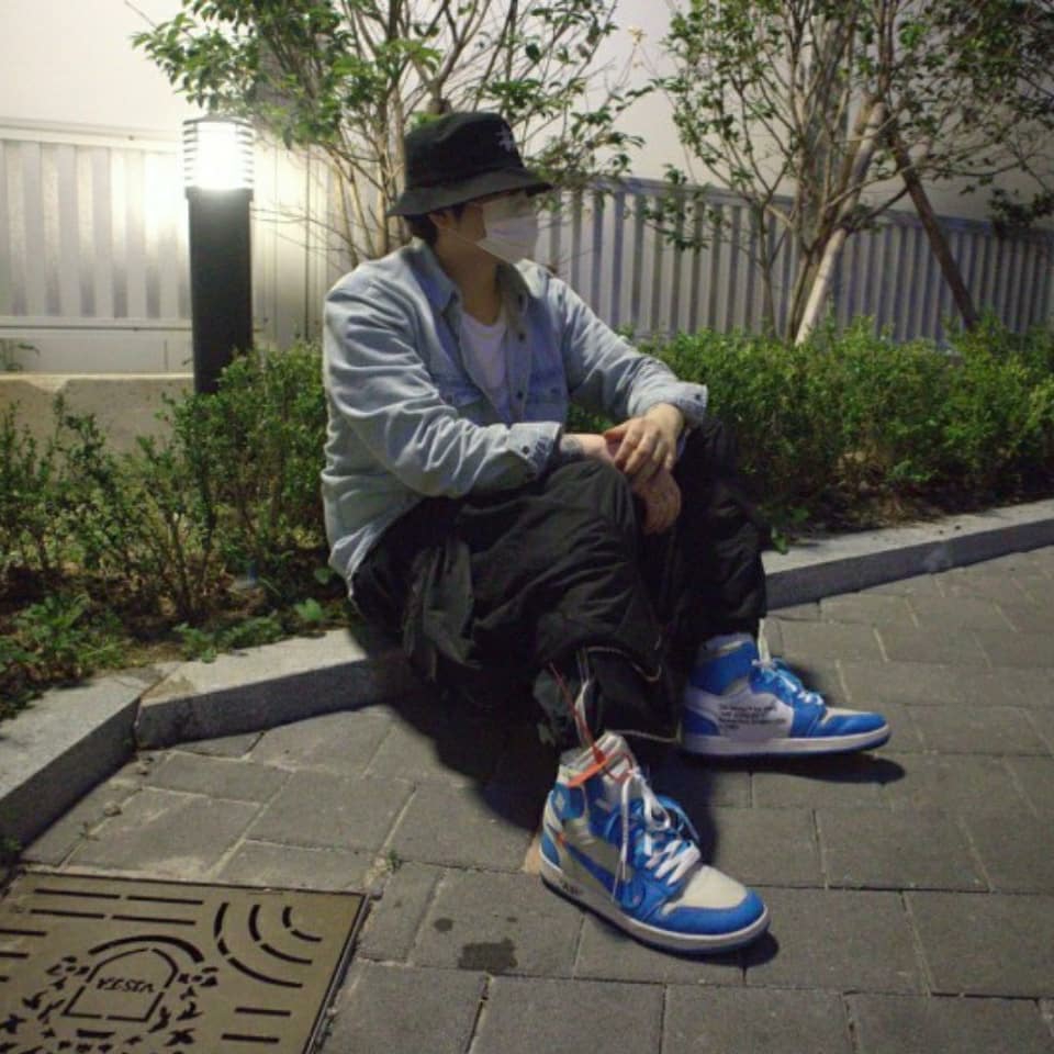 Nike NRG DH Pants Black, Jordan 1 x Off-White Retro High University Blue 착용 스타일 - 5
