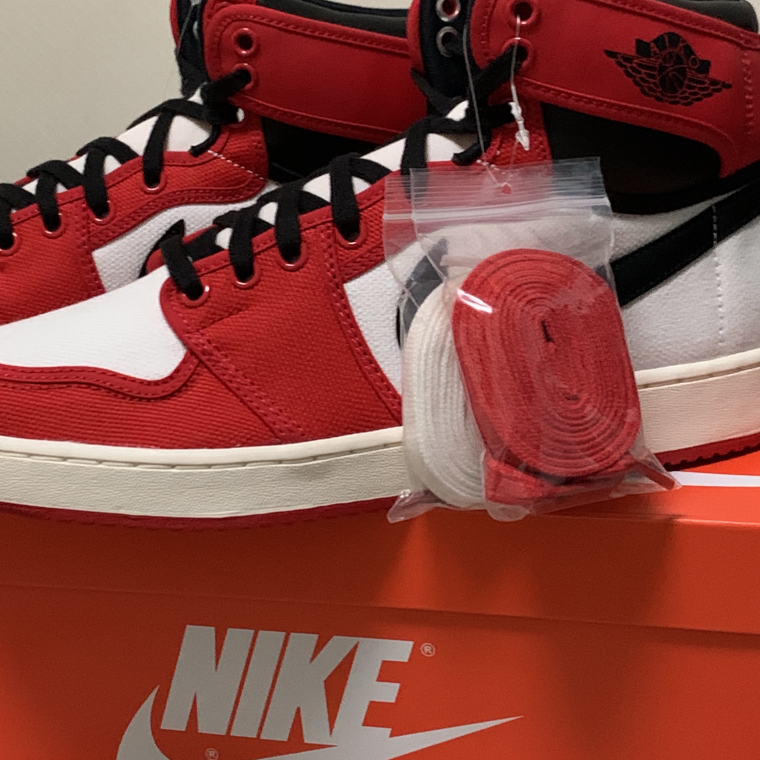 Jordan 1 KO Chicago 2021 착용 스타일 - 1