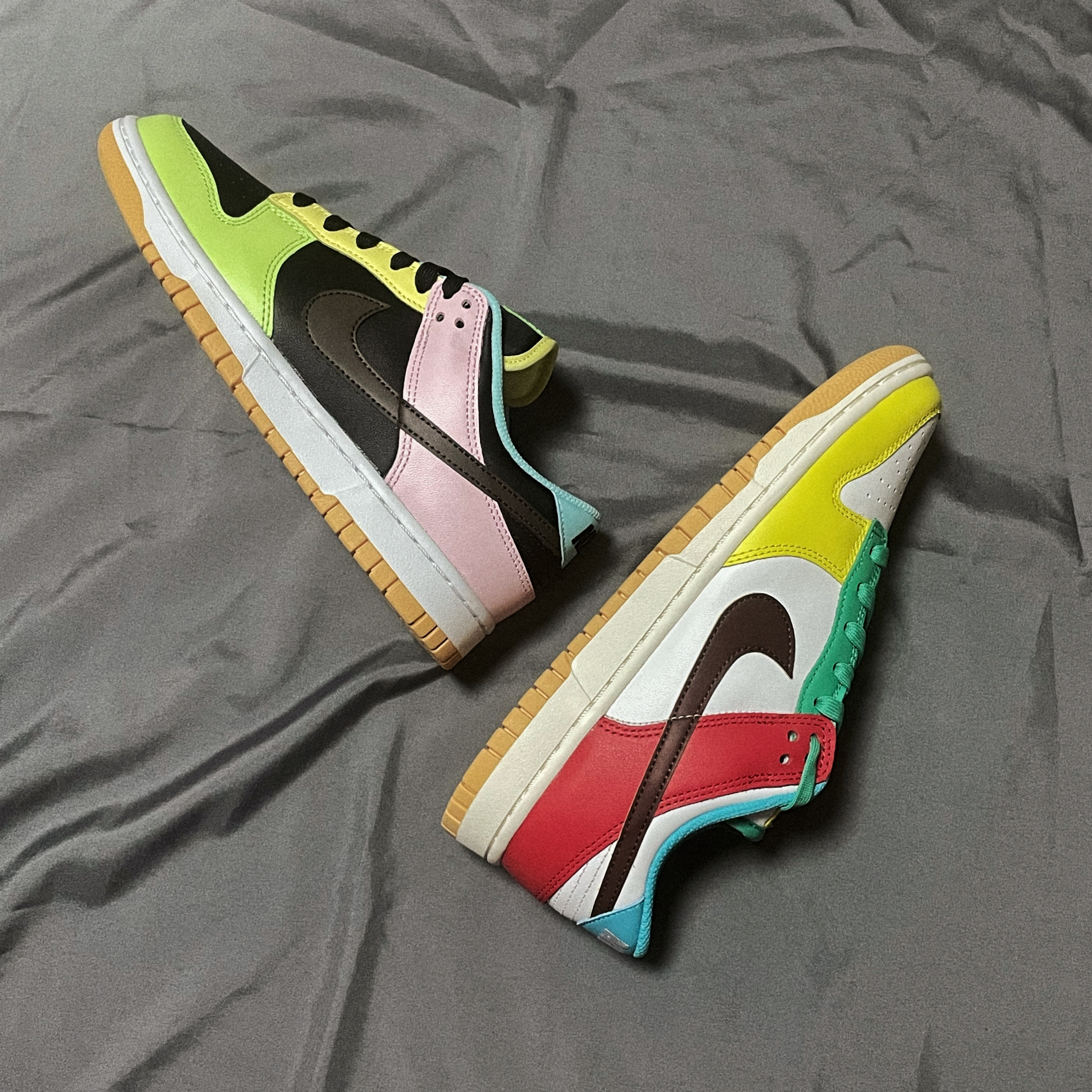 Nike Dunk Low SE Free.99 White, Nike Dunk Low SE Free.99 Black 착용 스타일