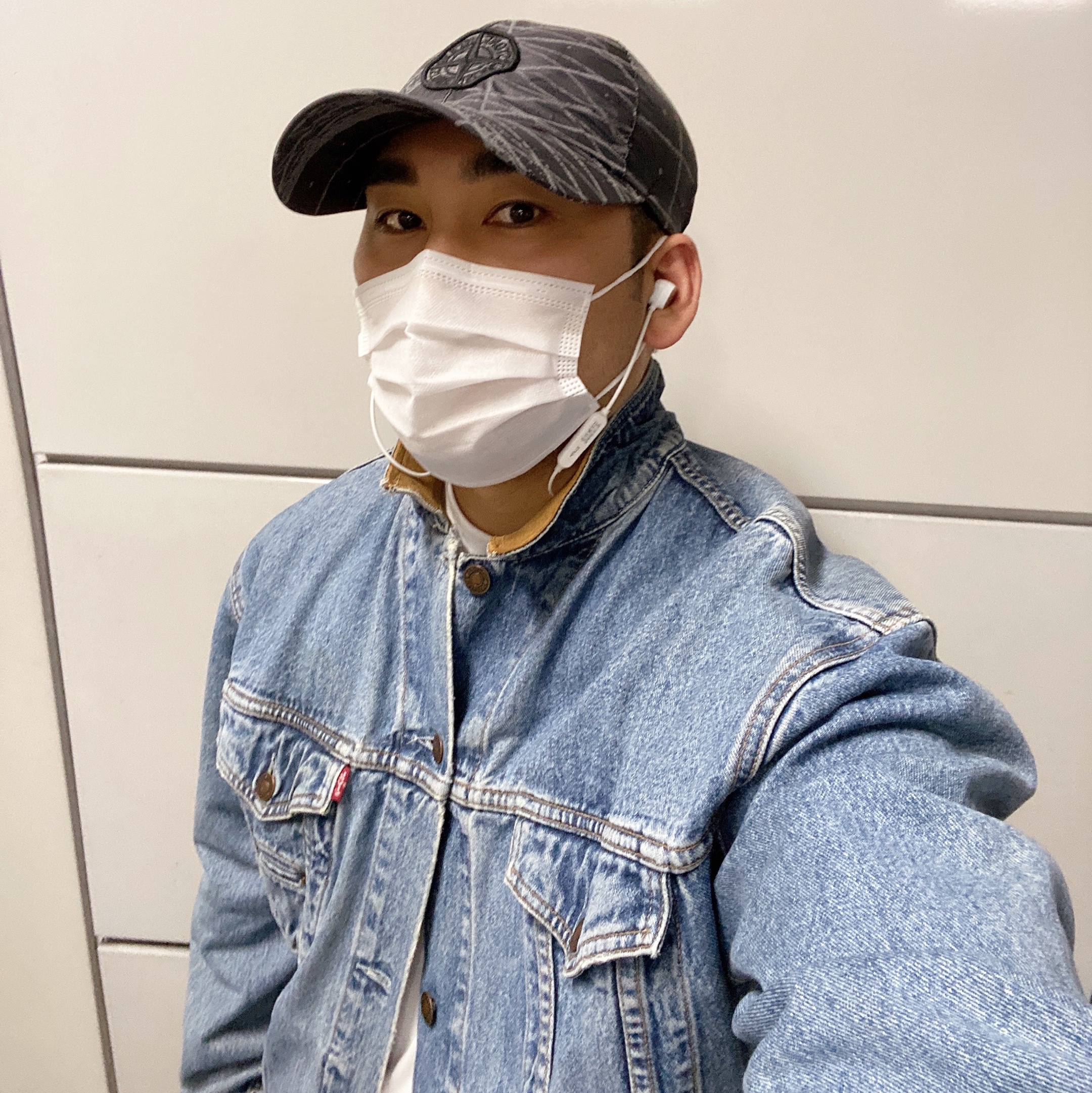 Stone Island 99598 Reflective Grid On Lamy Cap Pewter Grey - 21SS 착용 스타일