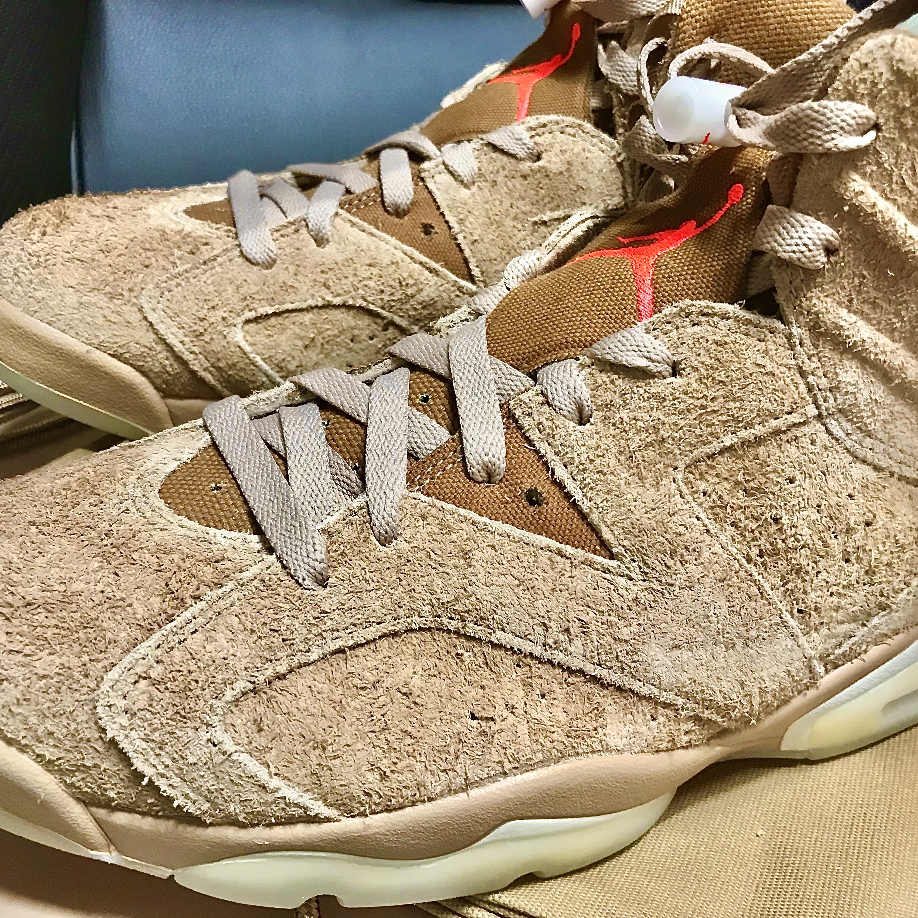 Jordan 6 x Travis Scott Retro SP British Khaki 착용 스타일 - 1