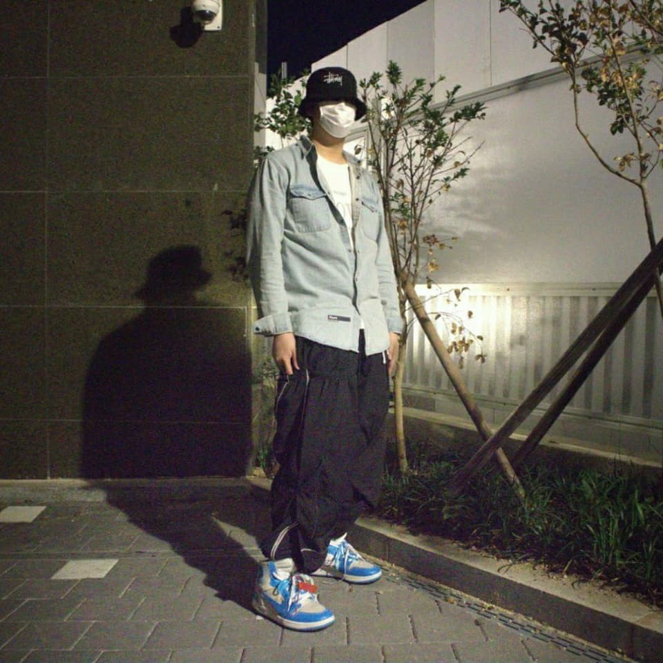 Nike NRG DH Pants Black, Jordan 1 x Off-White Retro High University Blue 착용 스타일 - 2