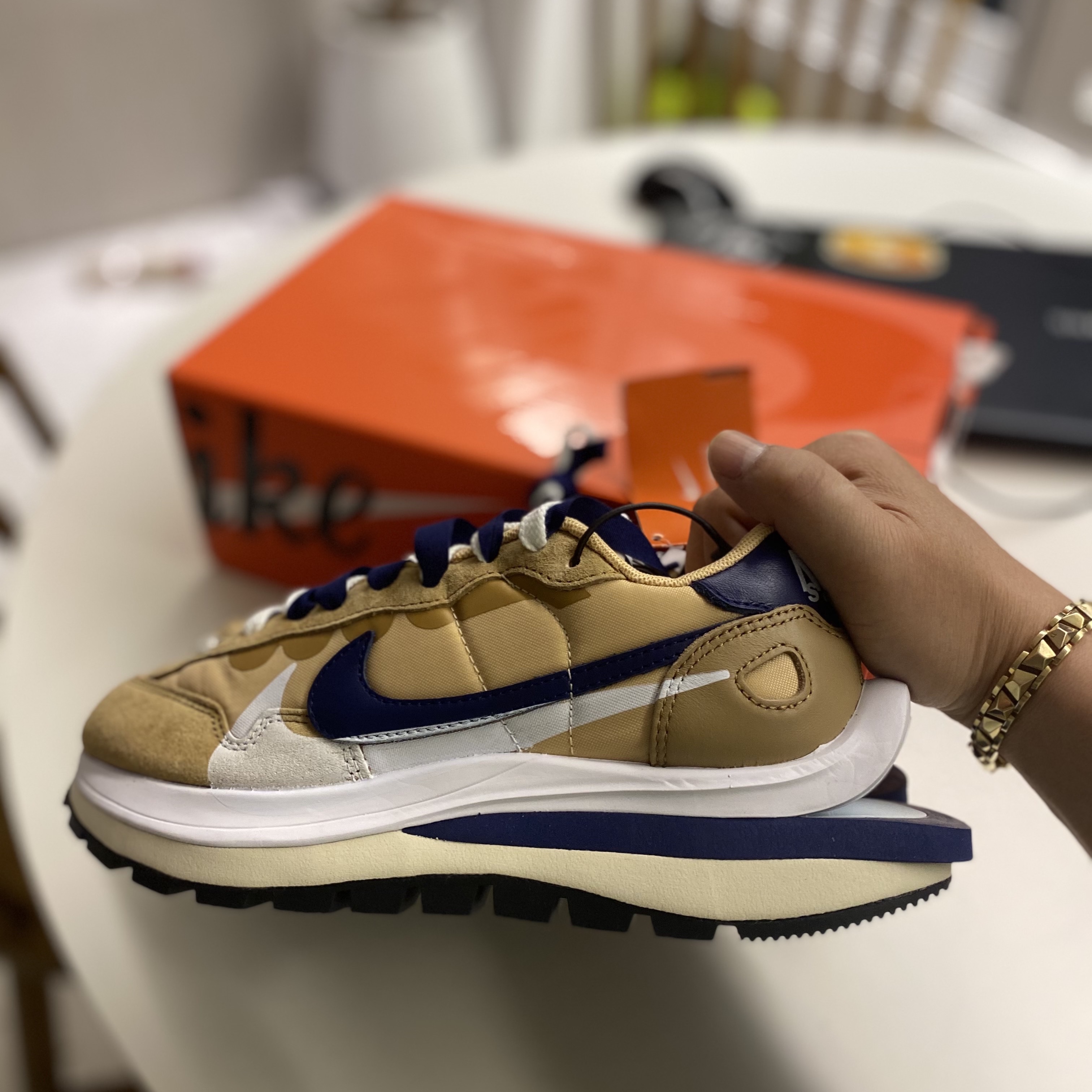 Nike x Sacai VaporWaffle Sesame and Blue Void 착용 스타일 - 1