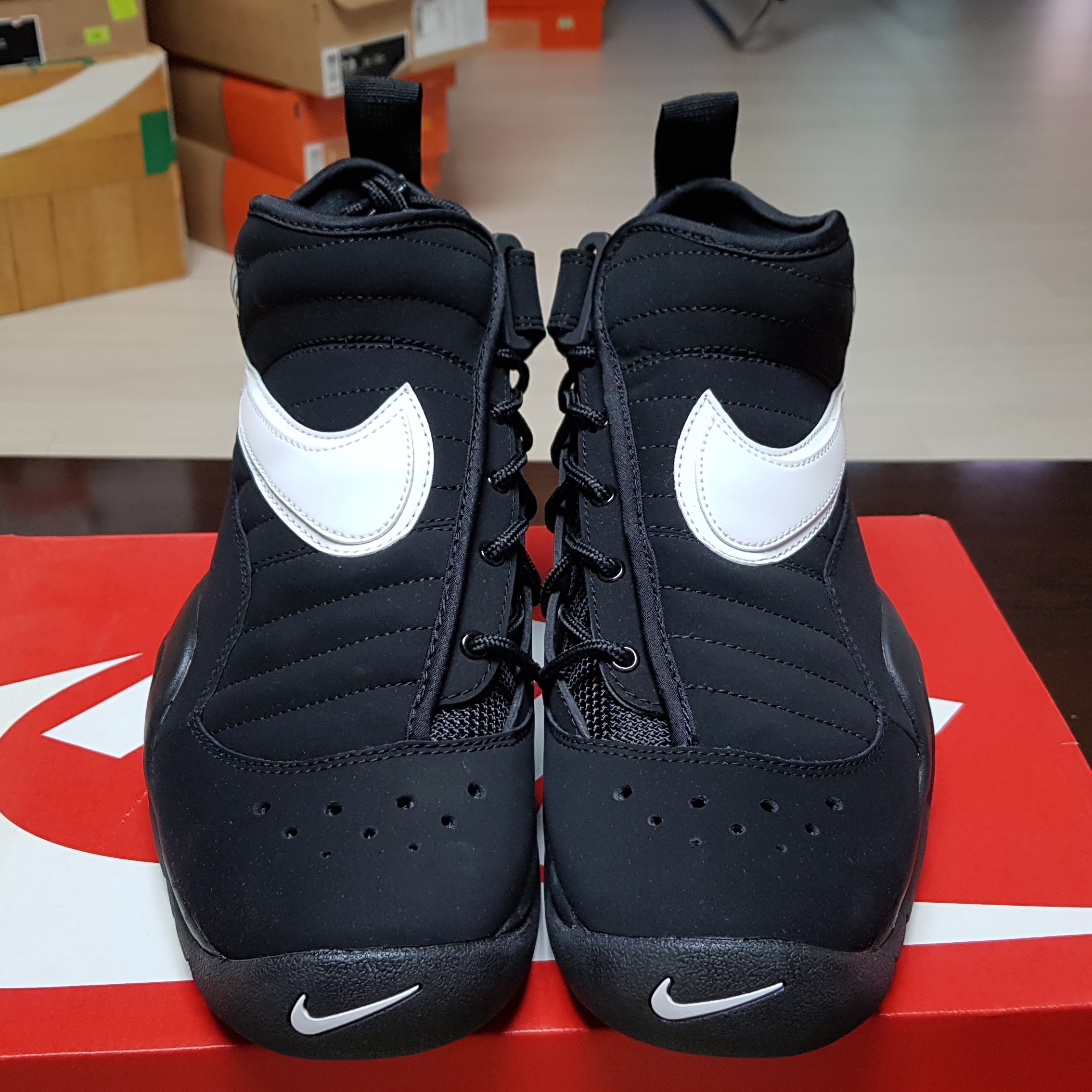 Nike Air Shake NDestrukt Black White 착용 스타일