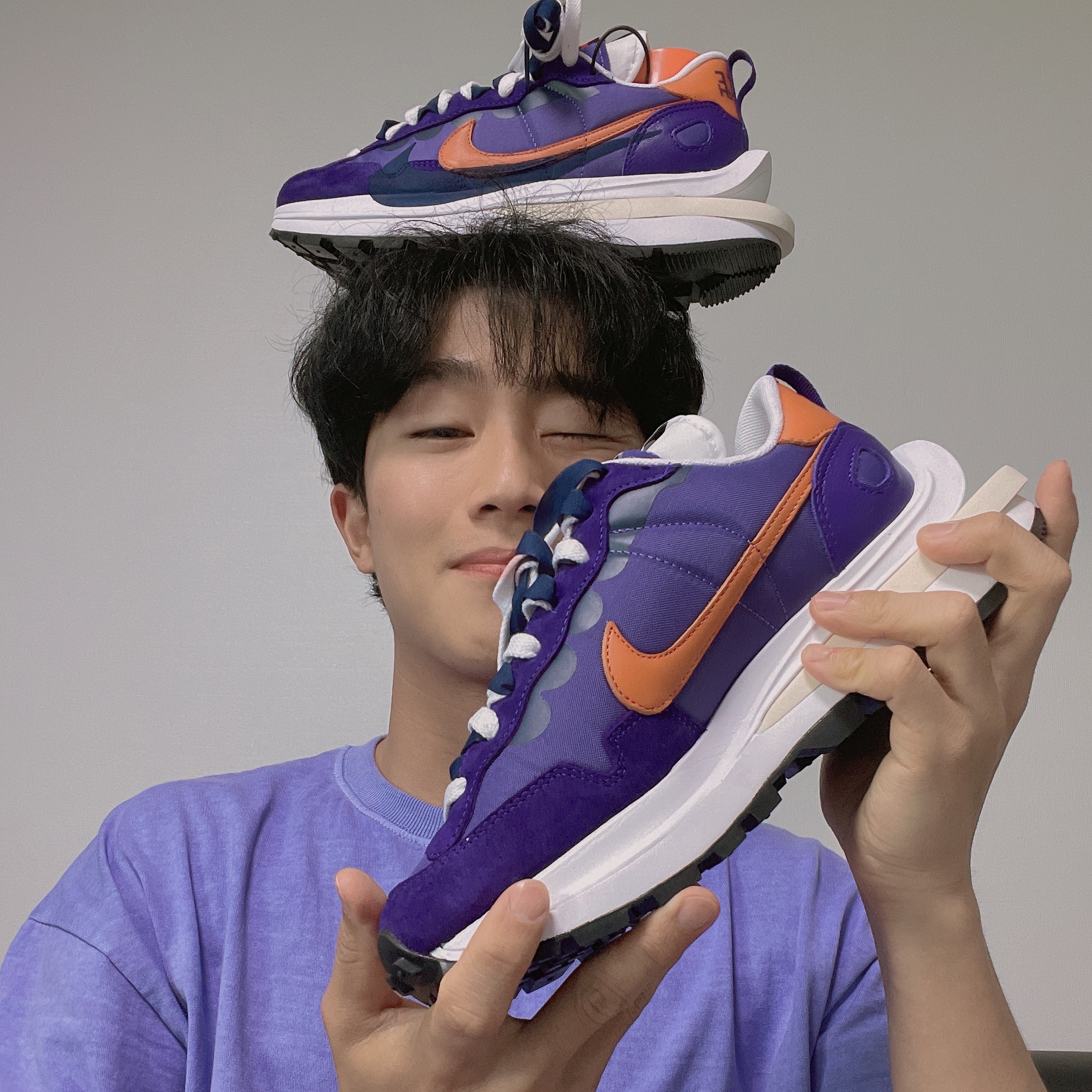 Nike x Sacai VaporWaffle Dark Iris 착용 스타일
