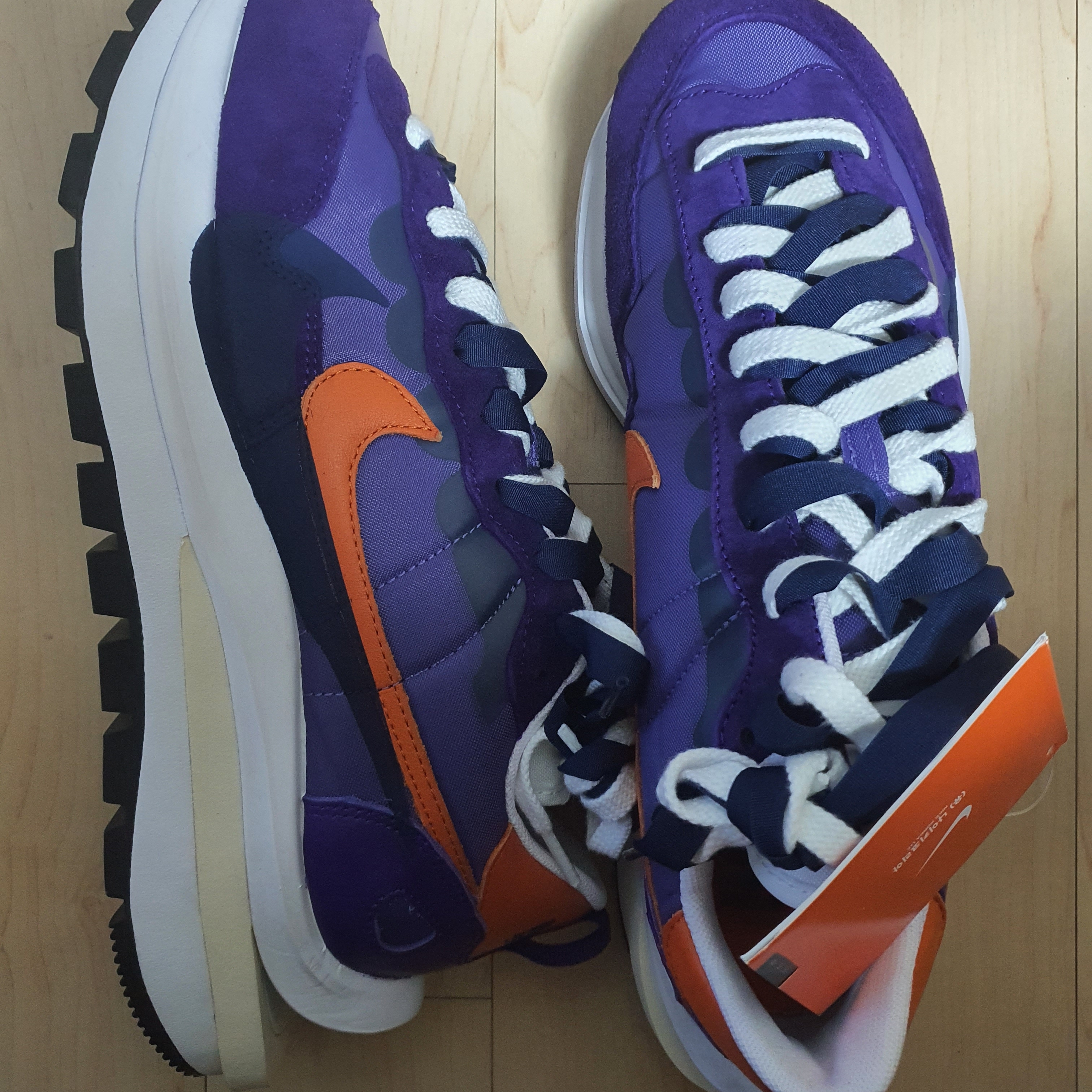 Nike x Sacai VaporWaffle Dark Iris 착용 스타일
