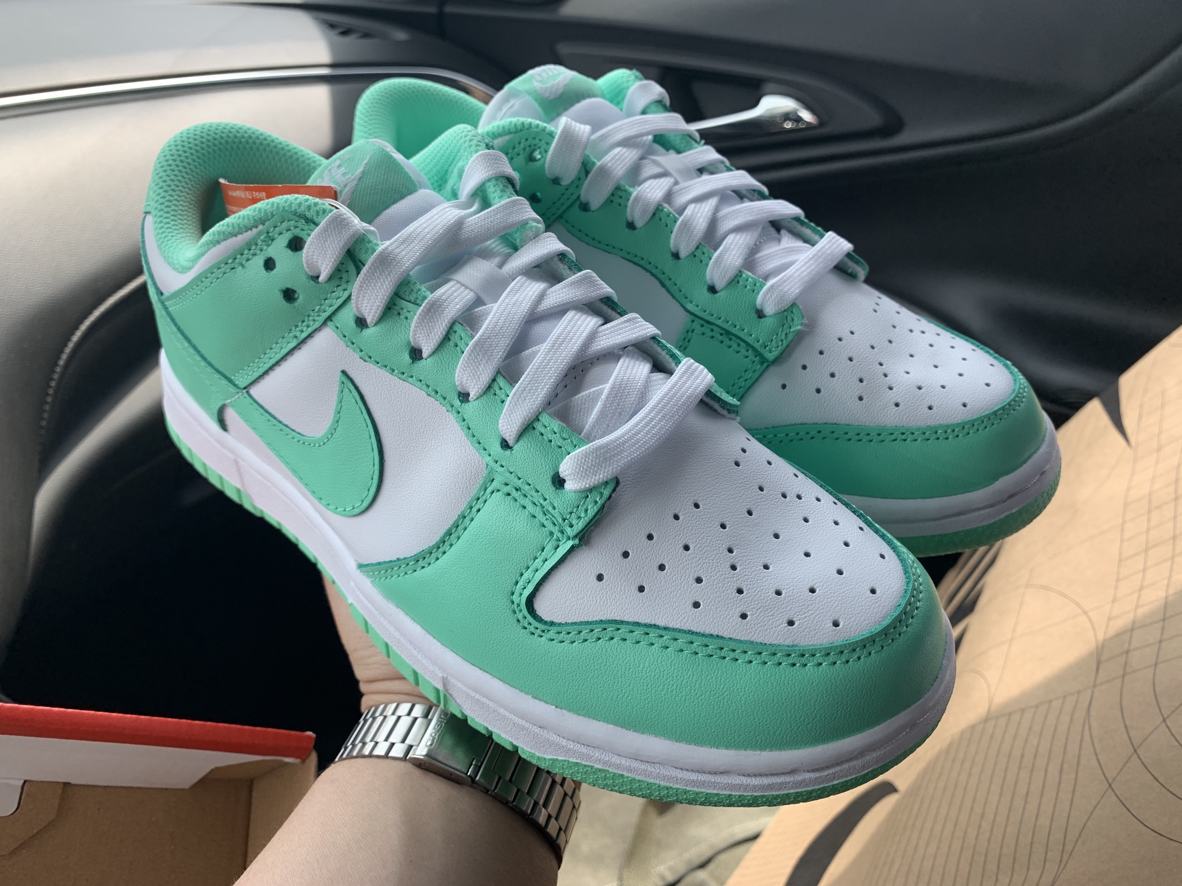 (W) Nike Dunk Low Green Glow 착용 스타일