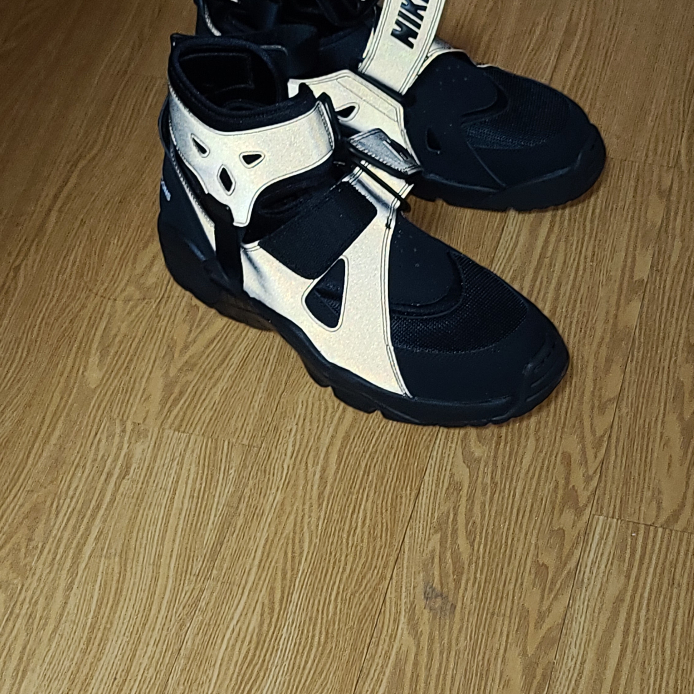 Nike x Comme des Garcons Homme Plus Air Carnivore Black 착용 스타일