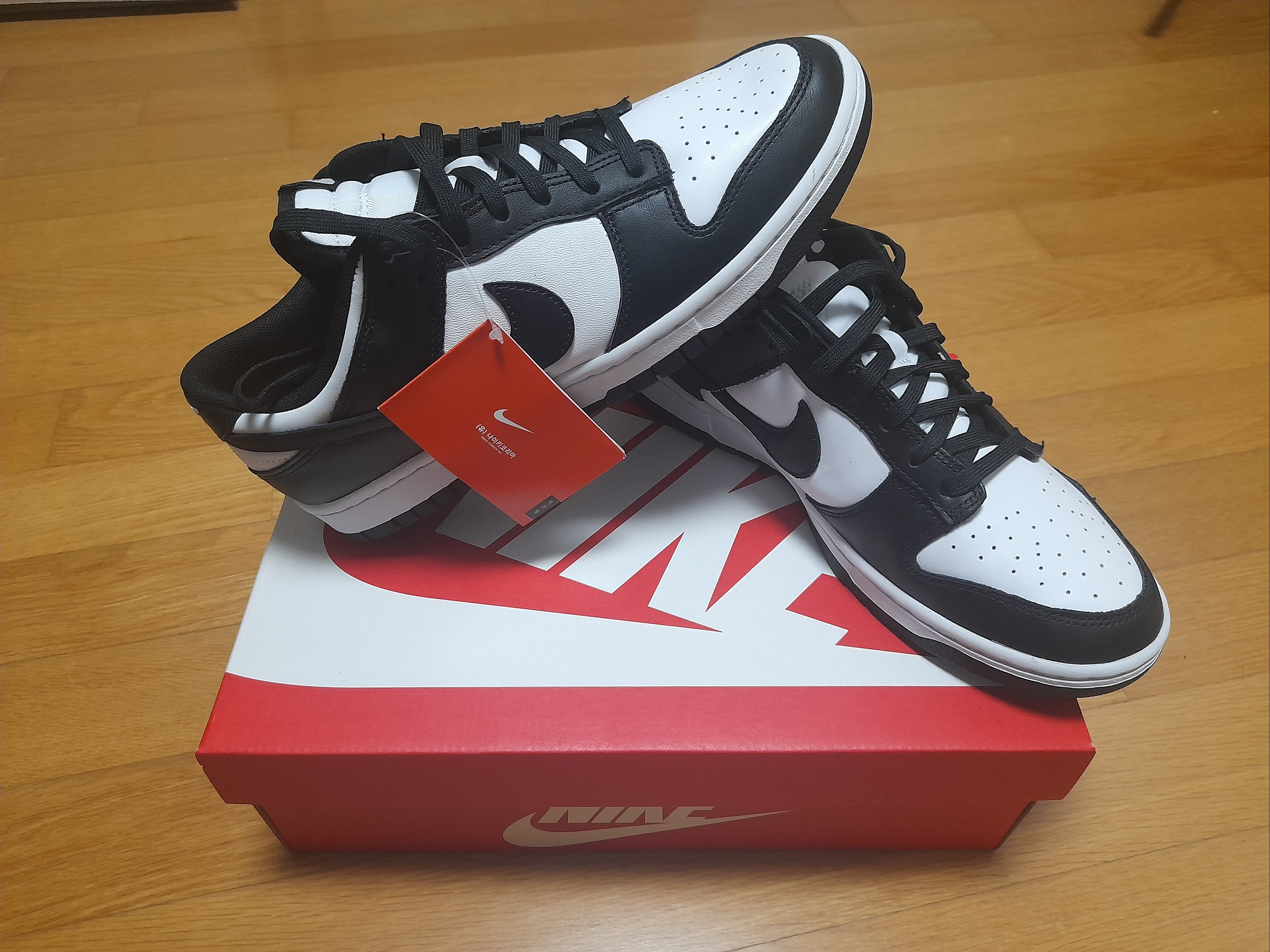Nike Dunk Low Retro Black 착용 스타일