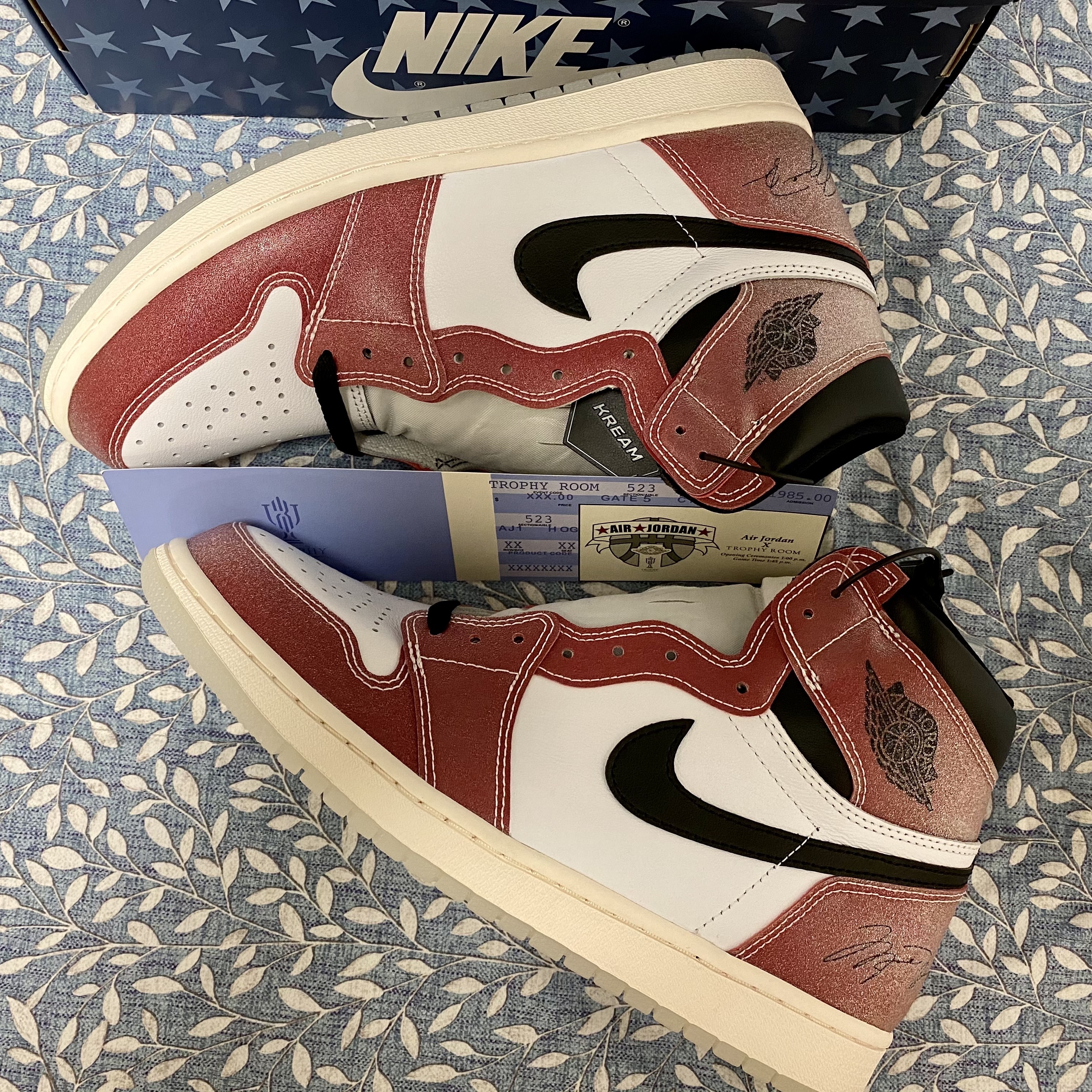 Jordan 1 x Trophy Room Retro High OG SP Chicago 착용 스타일