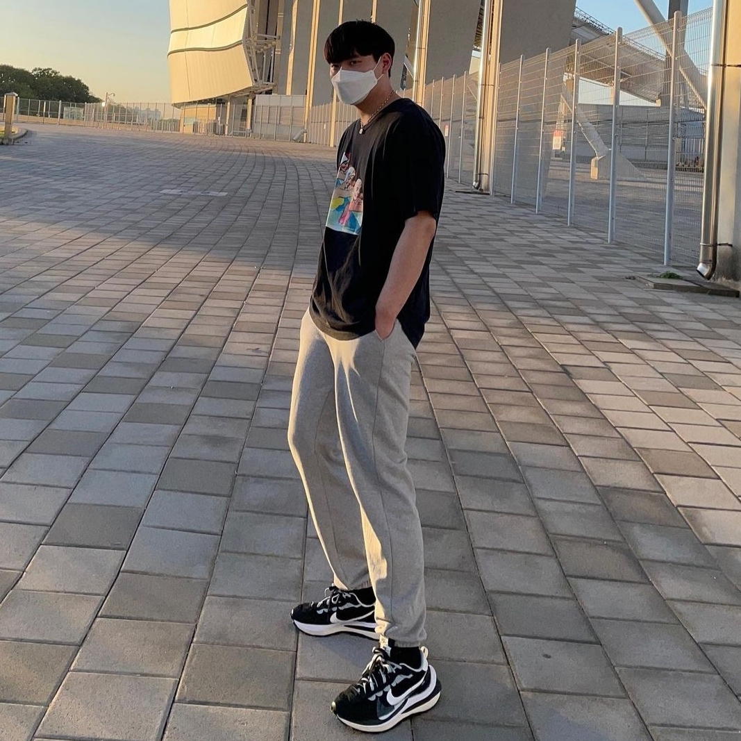 Nike x Sacai VaporWaffle Black White 착용 스타일