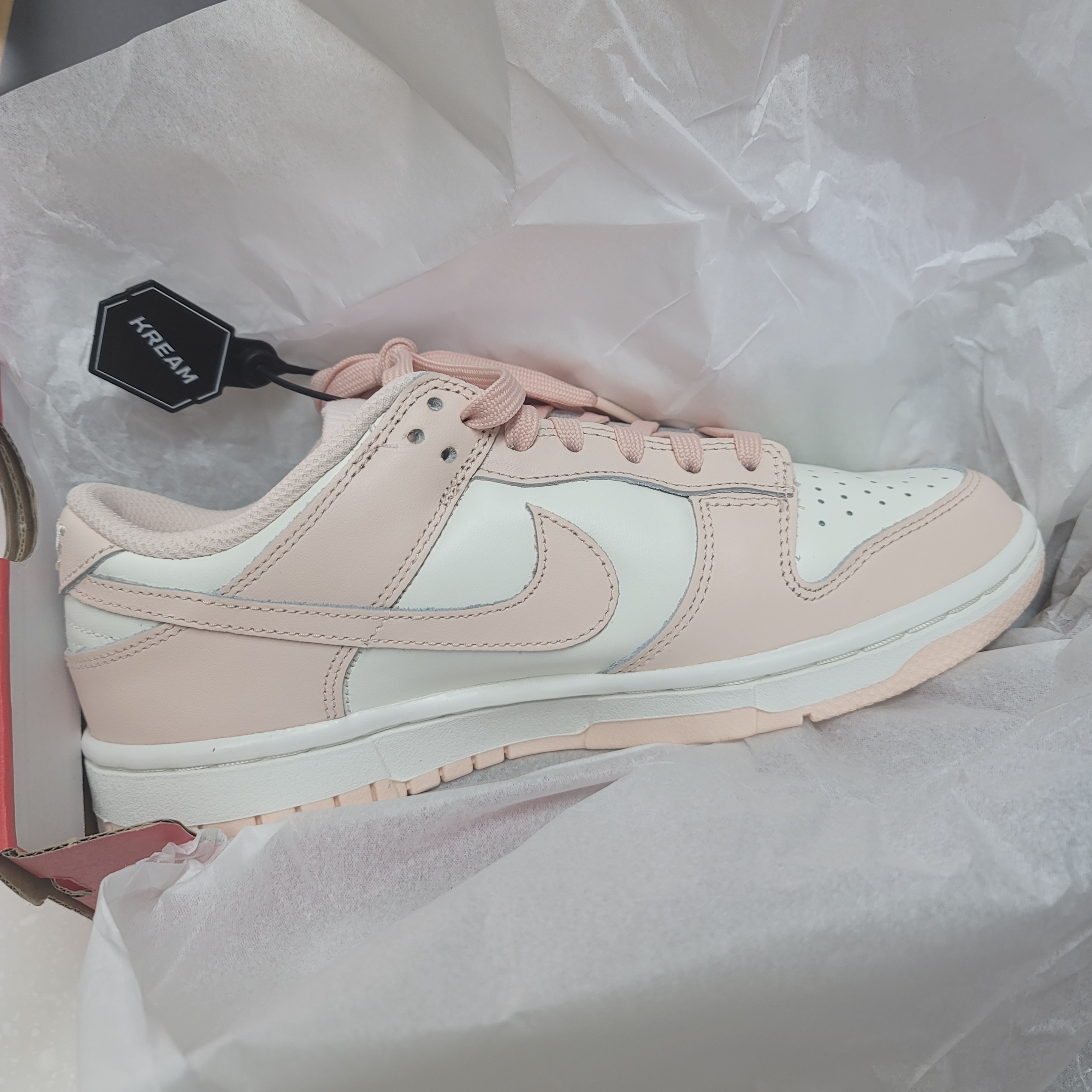 (W) Nike Dunk Low Orange Pearl 착용 스타일 - 2
