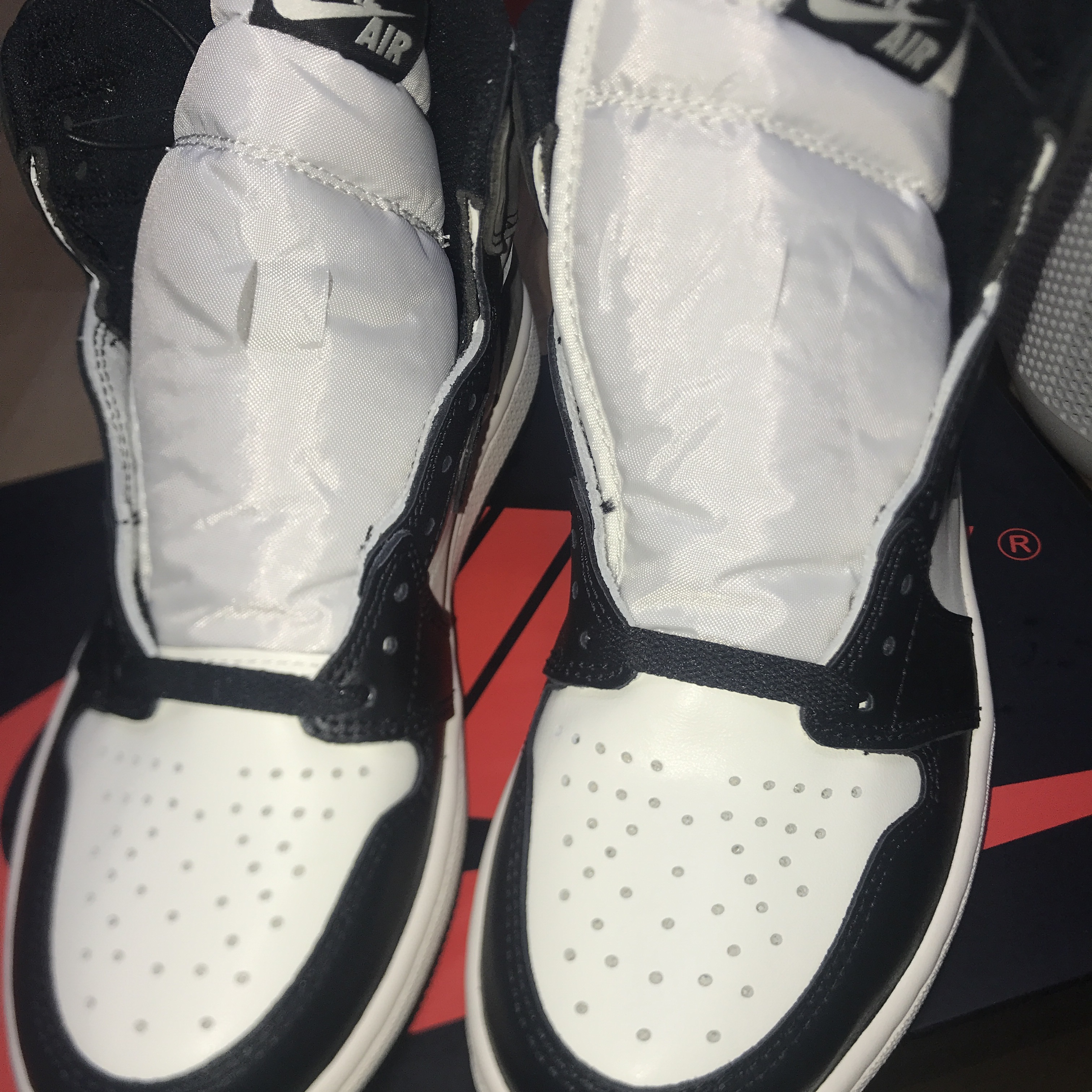 Jordan 1 Retro High OG Black Mocha, (GS) Jordan 1 Retro High OG Black Mocha 착용 스타일 - 4