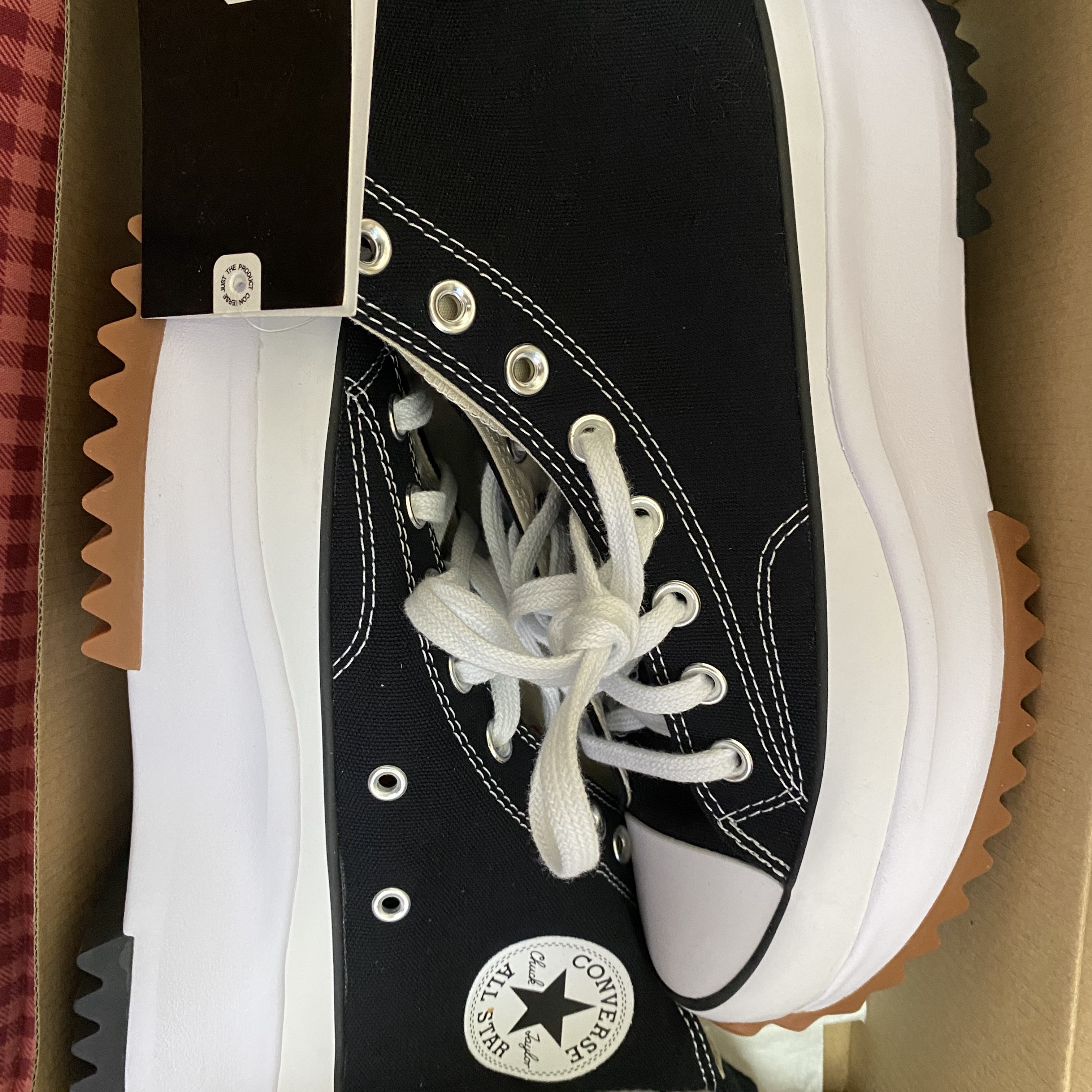 Converse Run Star Hike Hi Black White Gum 착용 스타일