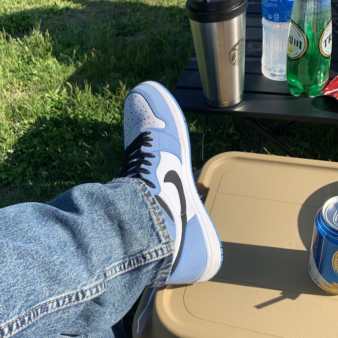 Jordan 1 Retro High OG University Blue 착용 스타일