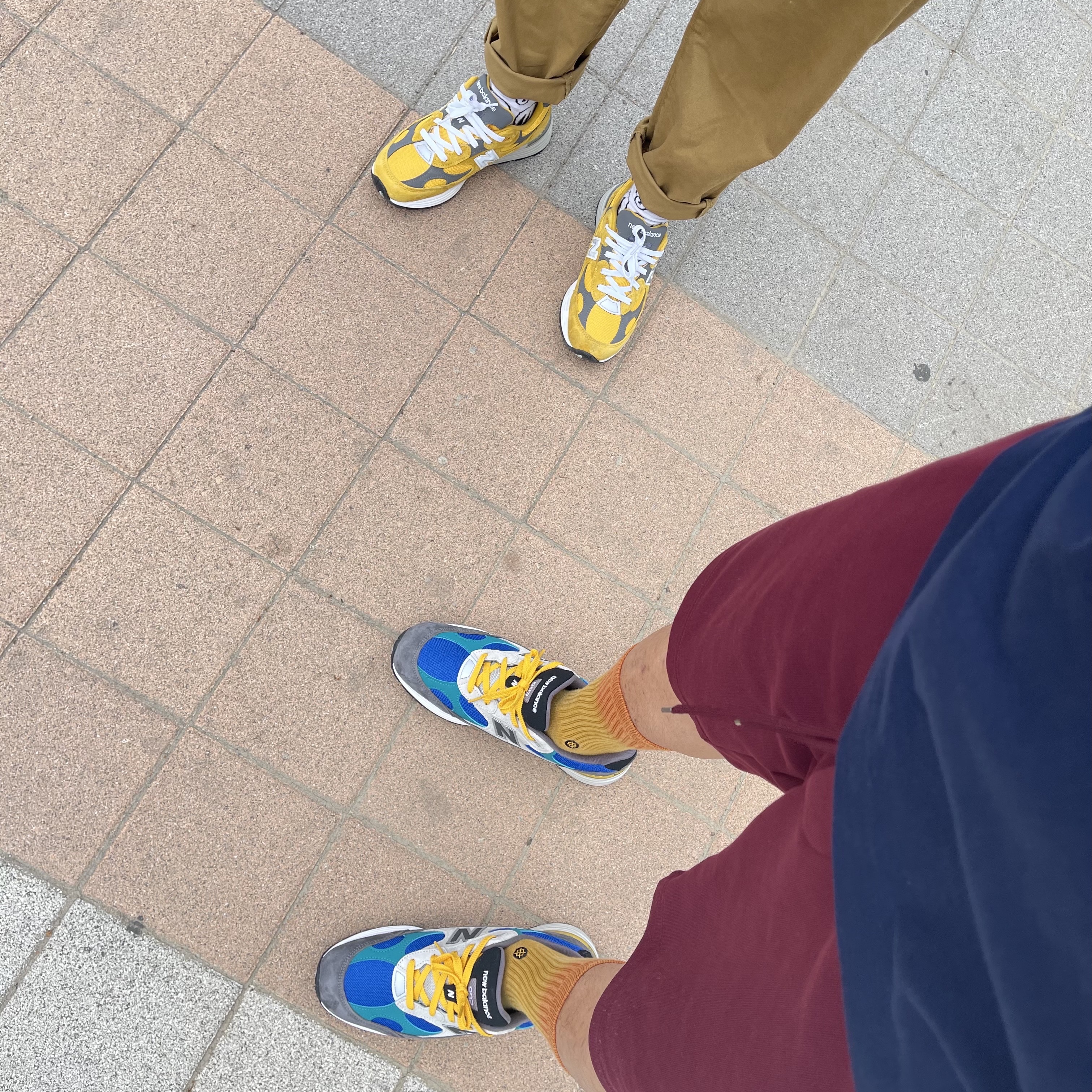 New Balance 992 Made in USA Gold Cream, New Balance x Billy's 992 Made in USA Grey Blue Teal 착용 스타일 - 2