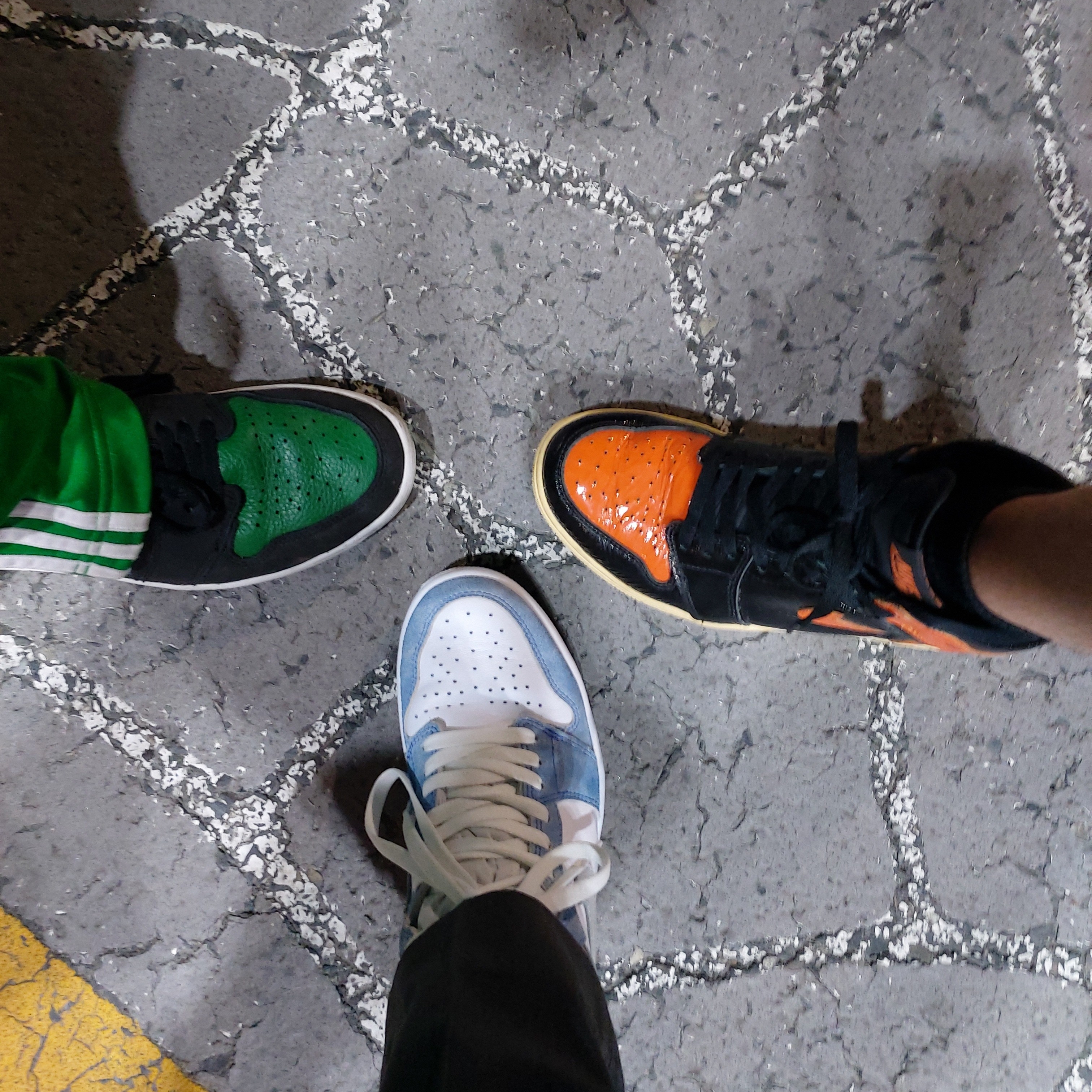 Jordan 1 Retro High Shattered Backboard 3.0, Jordan 1 Retro High OG Pine Green Black 착용 스타일 - 3