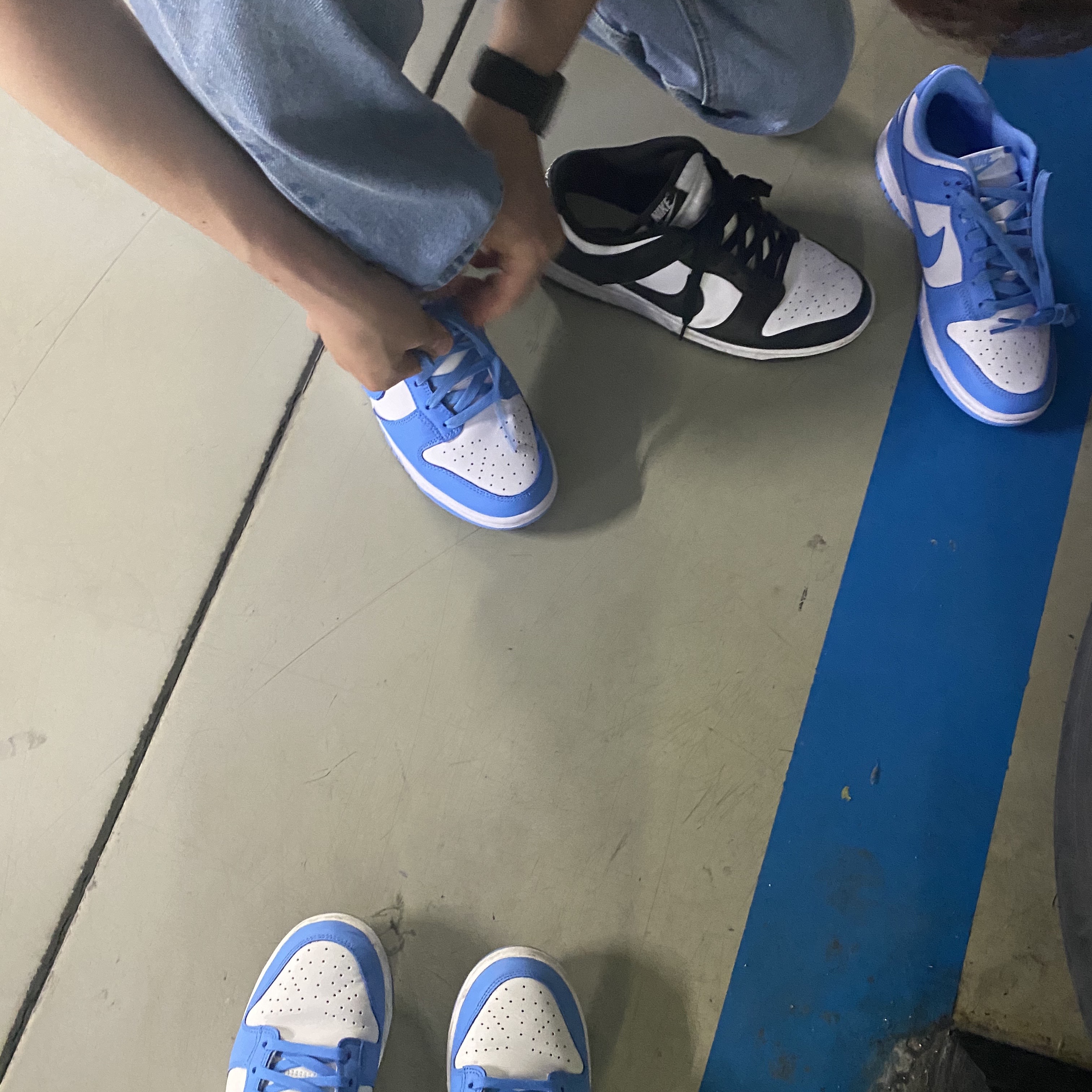Nike Dunk Low Retro University Blue, Nike Dunk Low Retro Black 착용 스타일 - 2