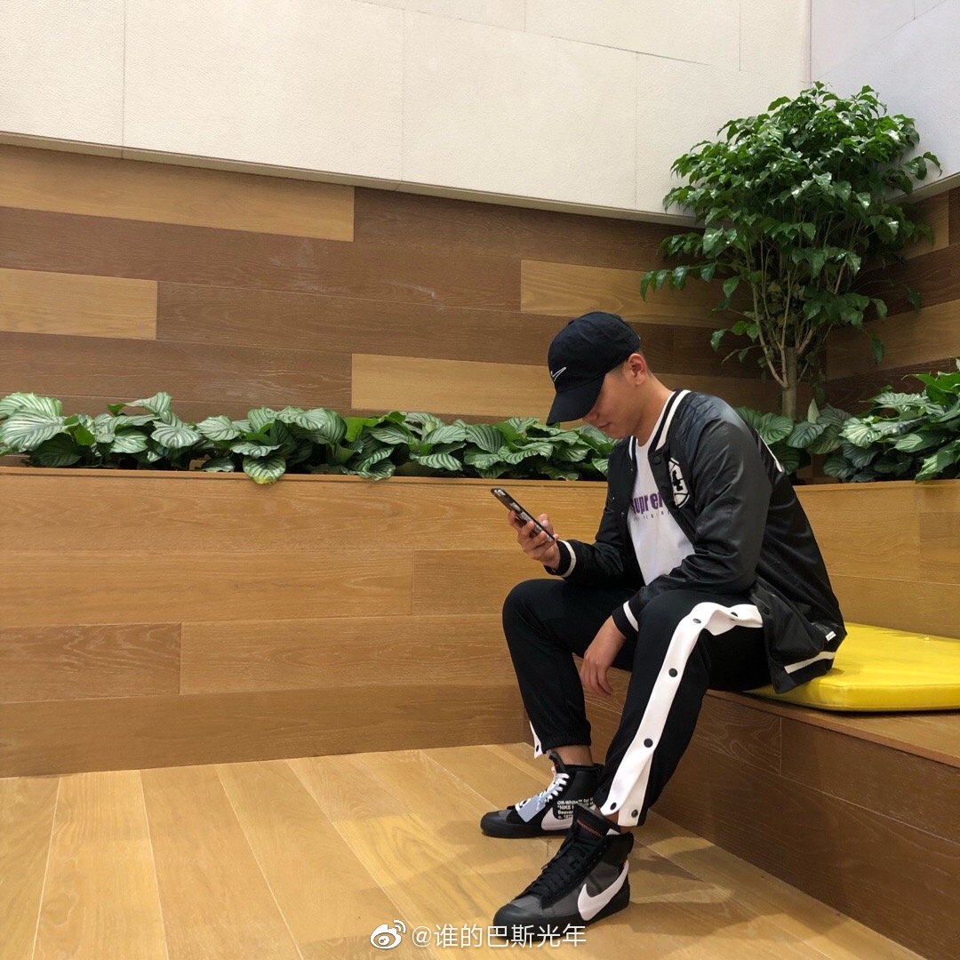 Nike x Off-White Blazer Mid Grim Reaper Black 착용 스타일