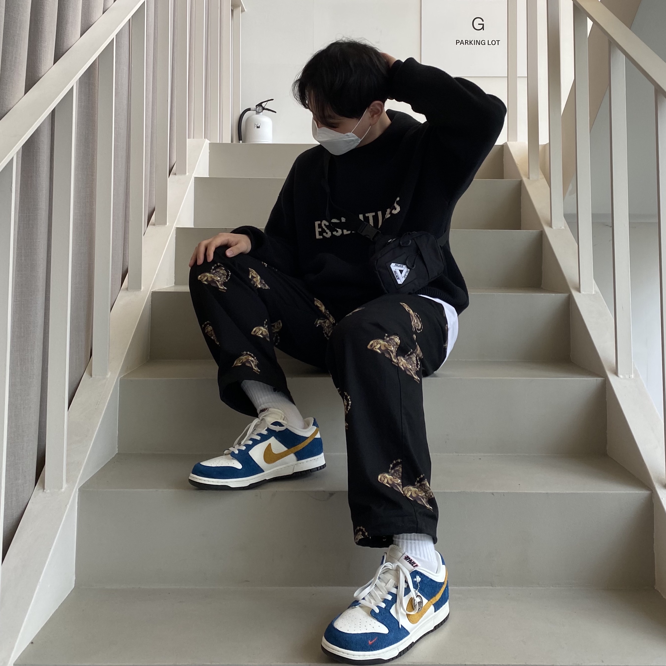Nike x Kasina Dunk Low 80's Bus, Palace Cordura Body Shot Bag Black - 21SS 착용 스타일