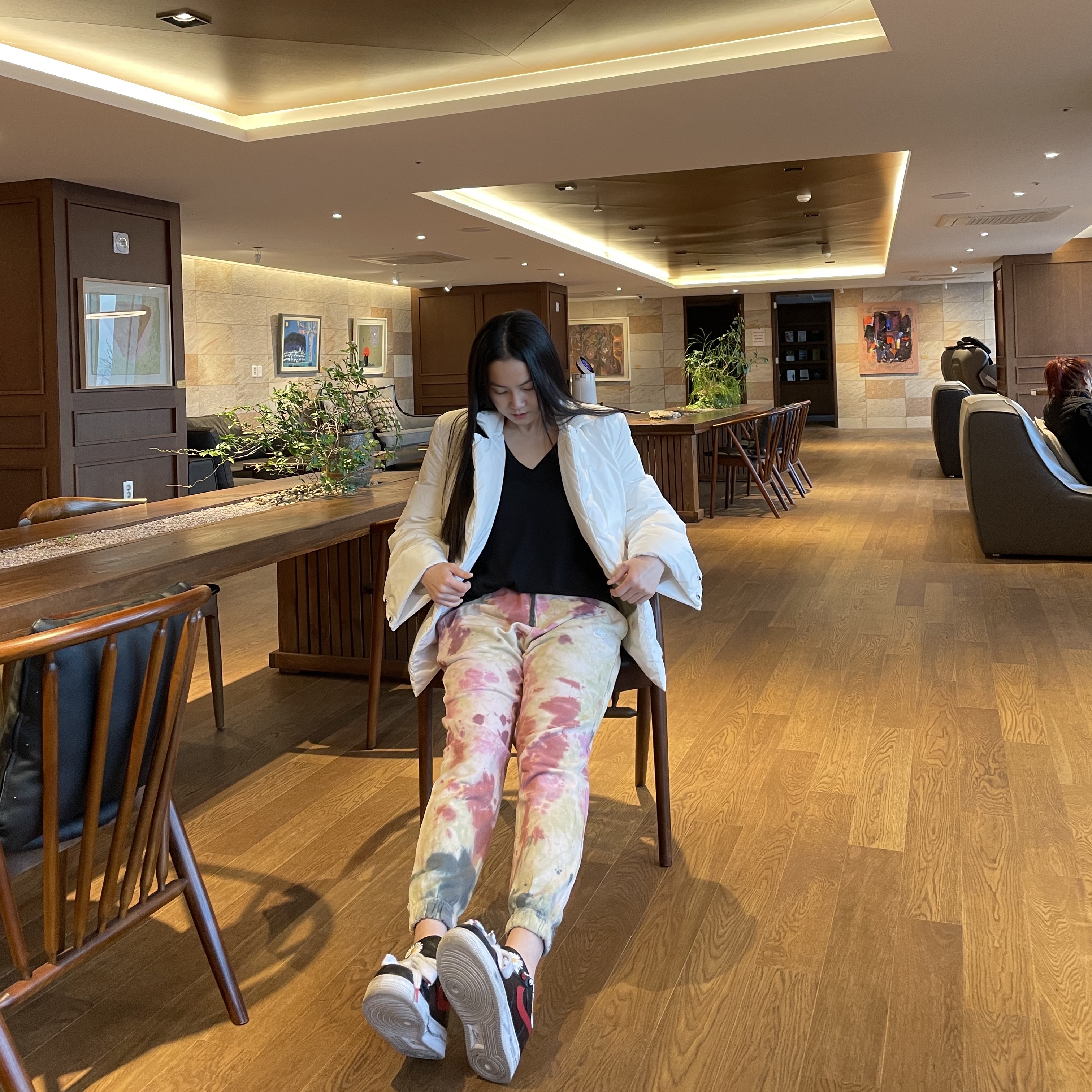 Nike x Sacai LDWaffle Green Multi, (W) Alexander McQueen Oversized Sneakers Paris Blue 착용 스타일 - 5