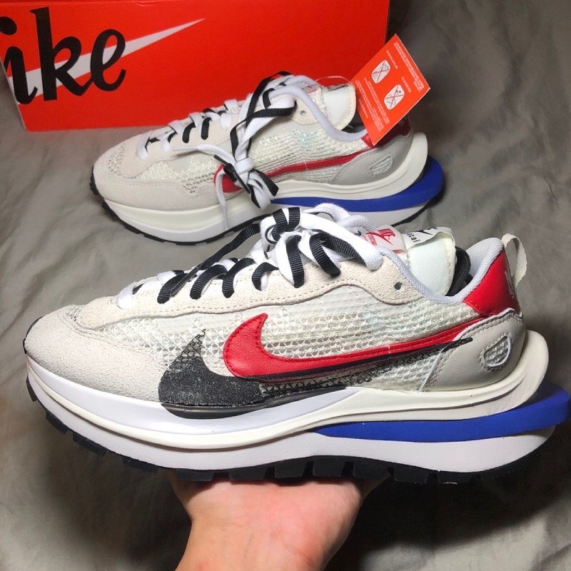 Nike x Sacai VaporWaffle Royal Fuchsia 착용 스타일 - 1