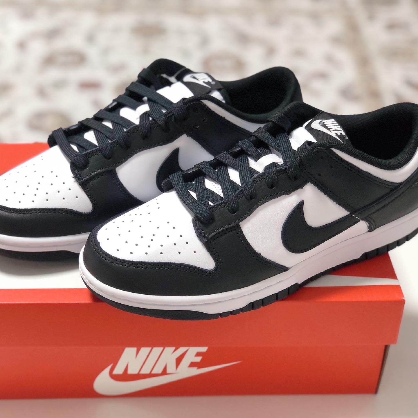 Nike Dunk Low Retro Black 착용 스타일 - 1