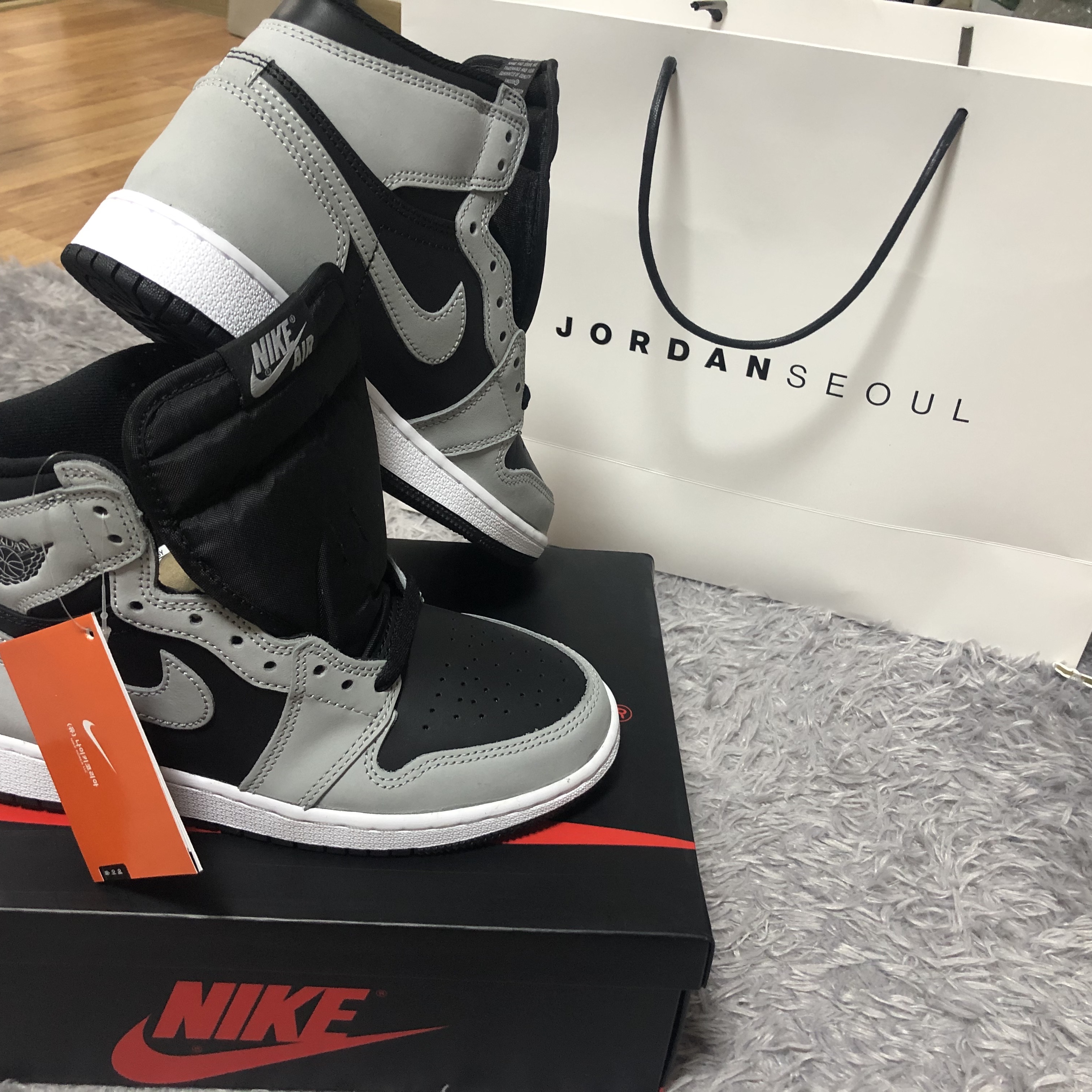 (GS) Jordan 1 Retro High OG Shadow 2.0 착용 스타일 - 1
