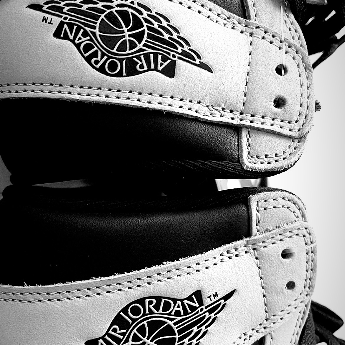 Jordan 1 Retro High OG Shadow 2.0 착용 스타일 - 1