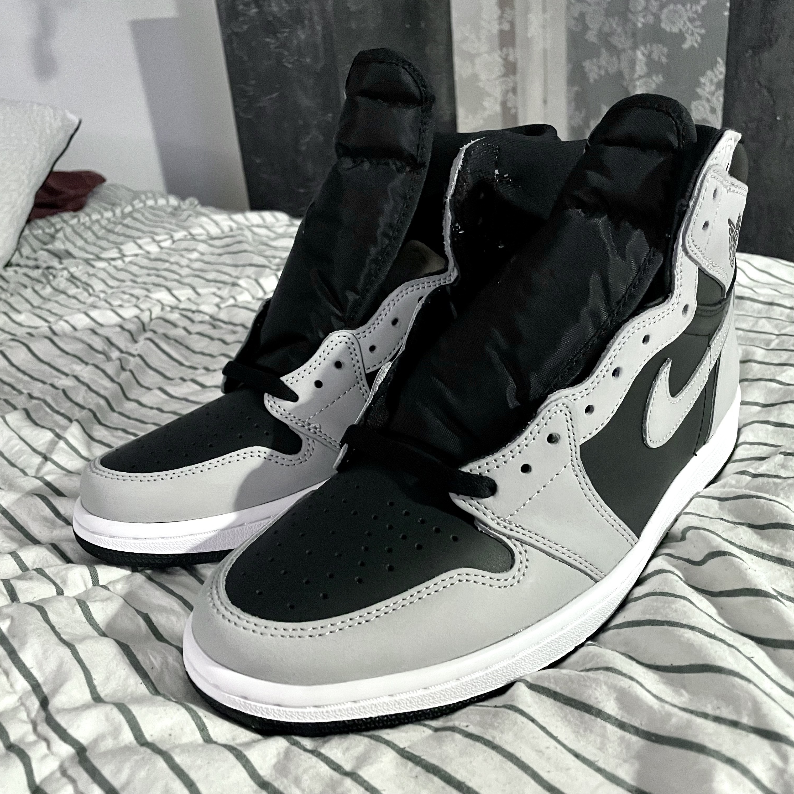 Jordan 1 Retro High OG Shadow 2.0 착용 스타일 - 1