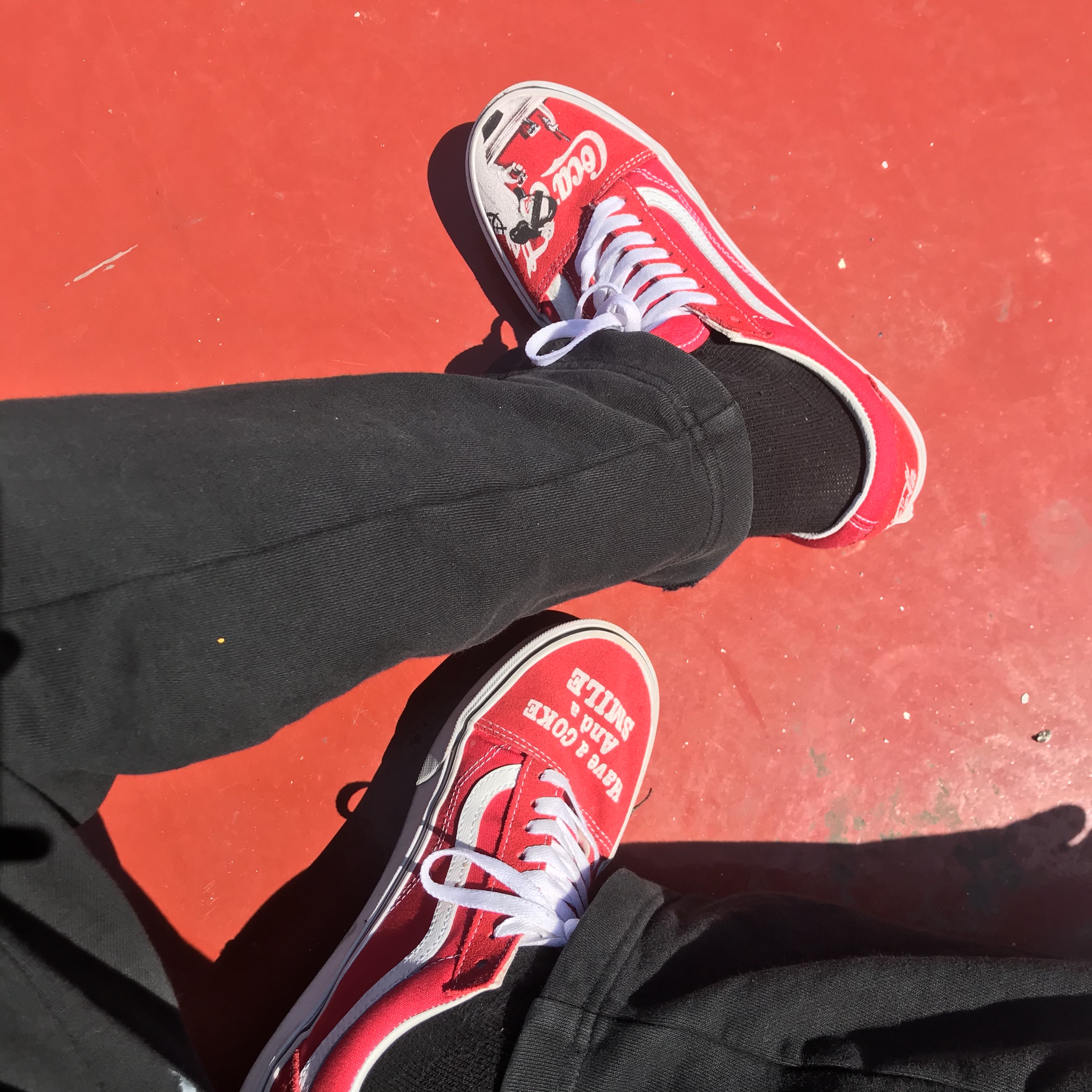 Vans Old Skool Racing Red 착용 스타일