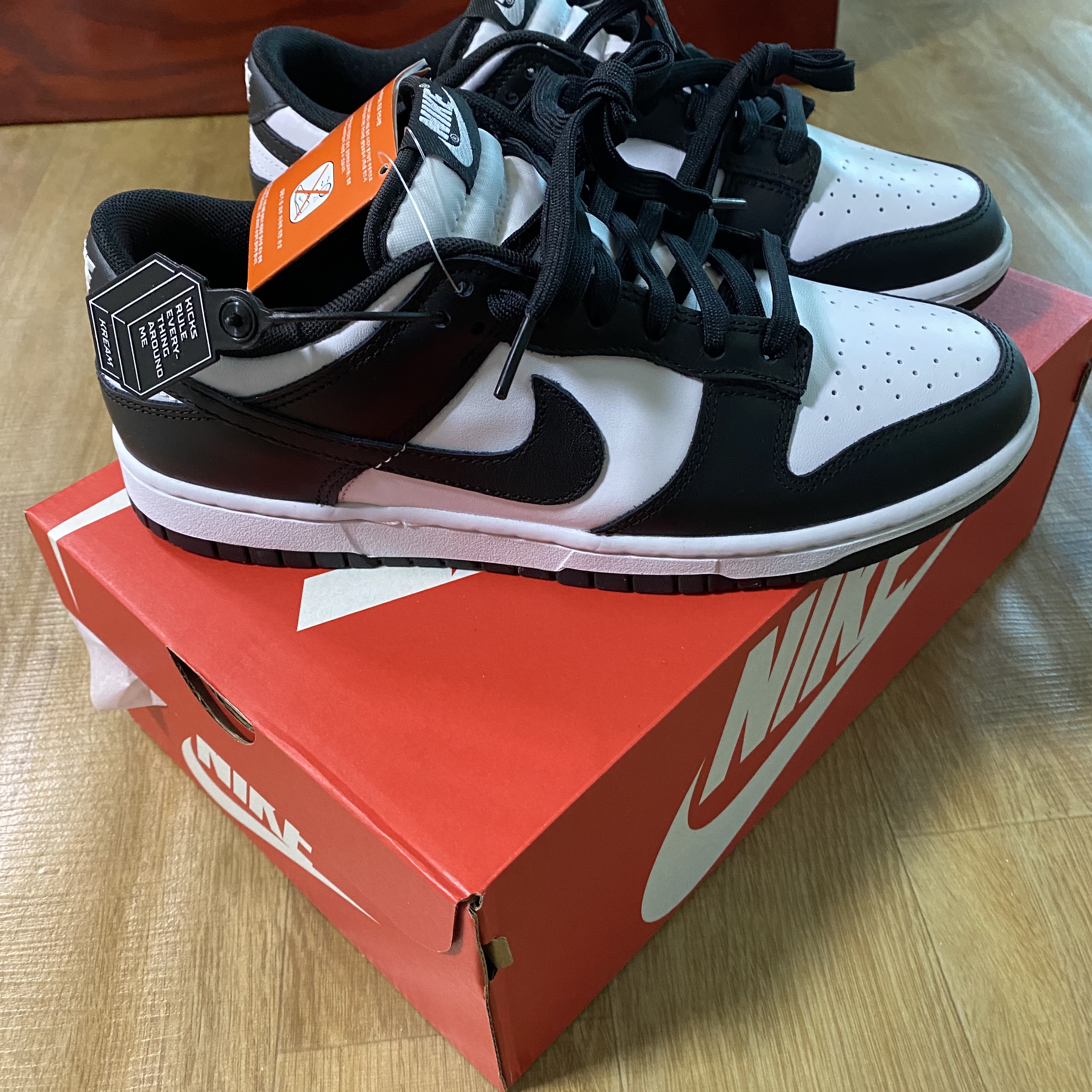Nike Dunk Low Retro Black 착용 스타일