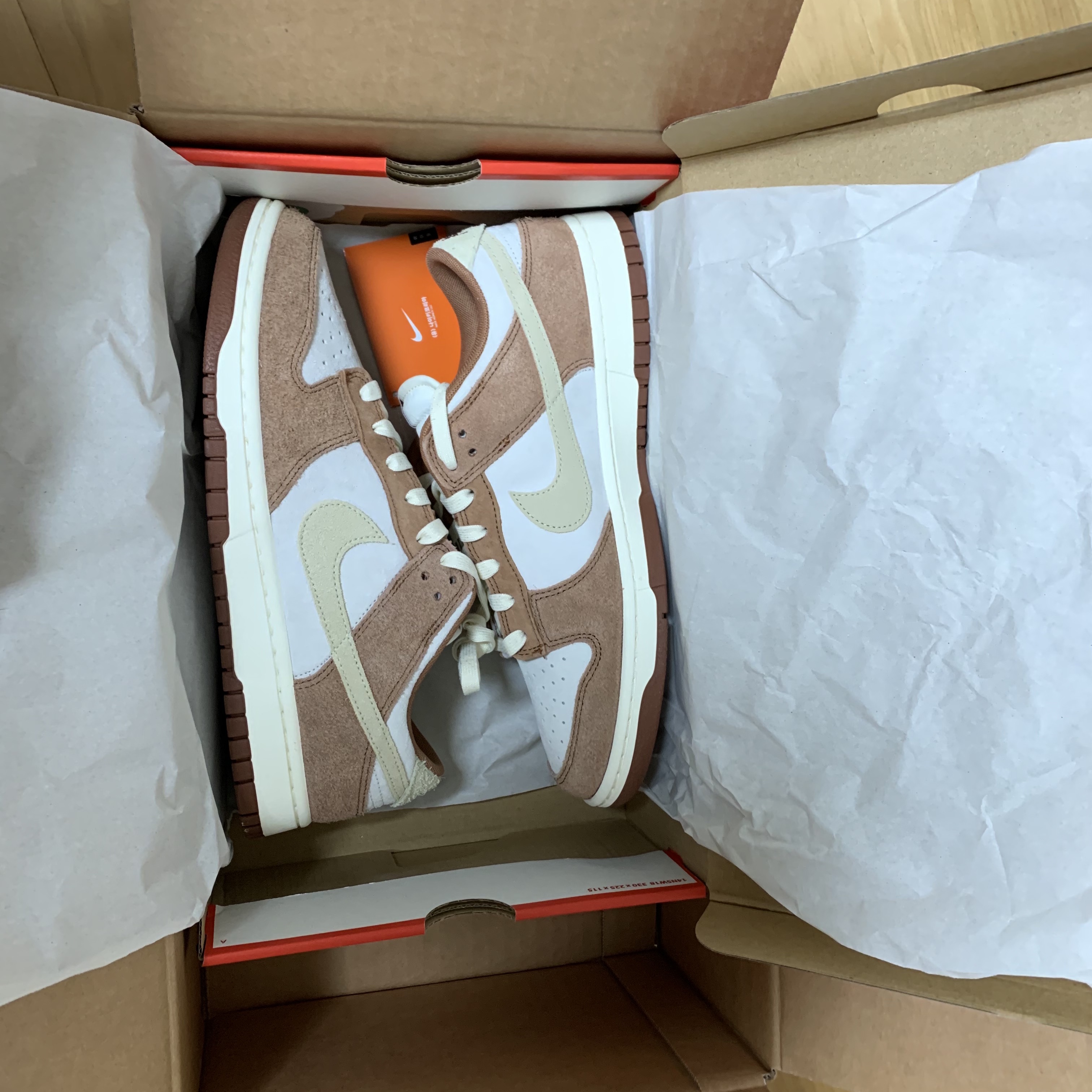 Nike Dunk Low Pro Premium Medium Curry 착용 스타일