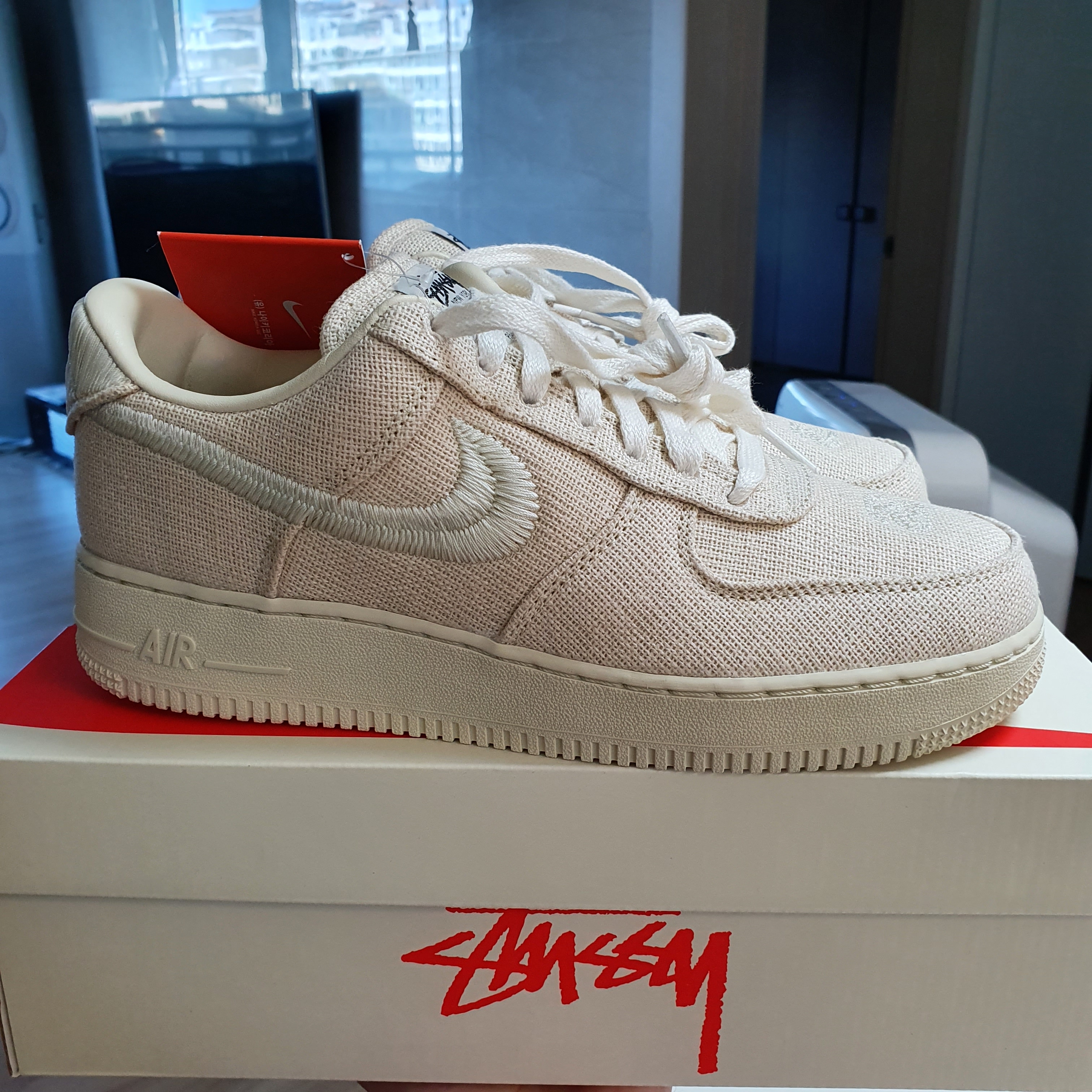 Nike x Stussy Air Force 1 Low Fossil 착용 스타일 - 4
