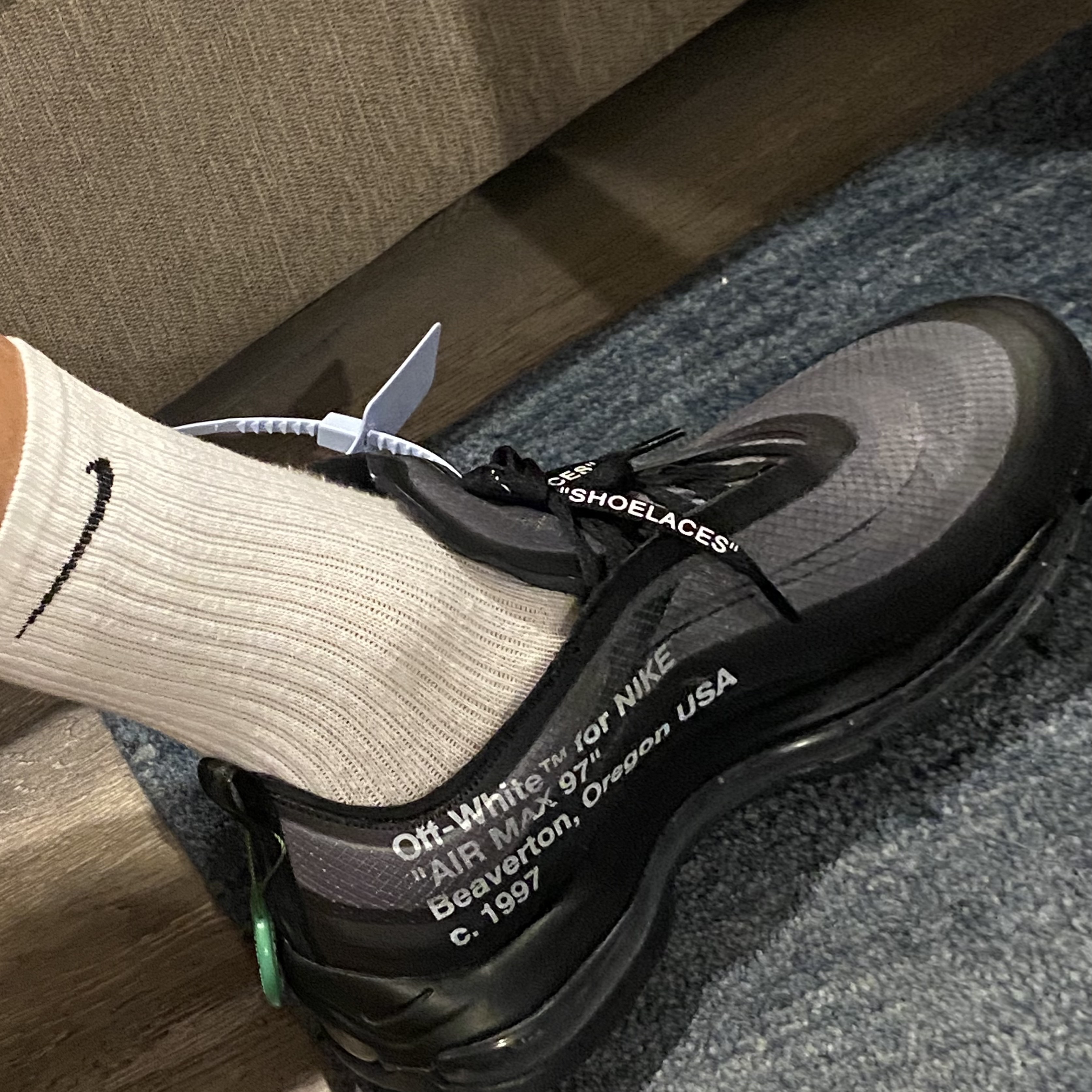 Nike x Off-White Air Max 97 Black 착용 스타일