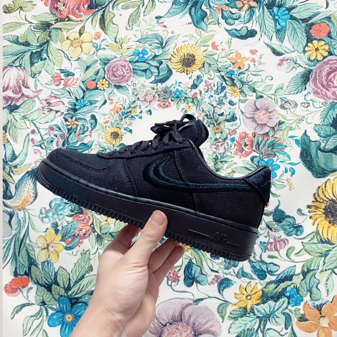 Nike x Stussy Air Force 1 Low Triple Black 착용 스타일 - 1