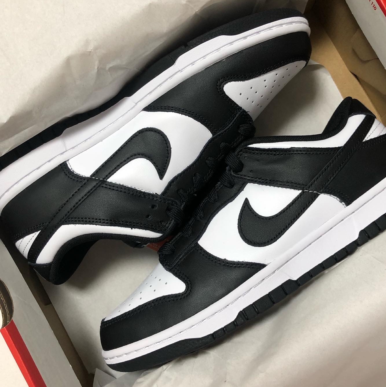 Nike Dunk Low Retro Black 착용 스타일 - 2