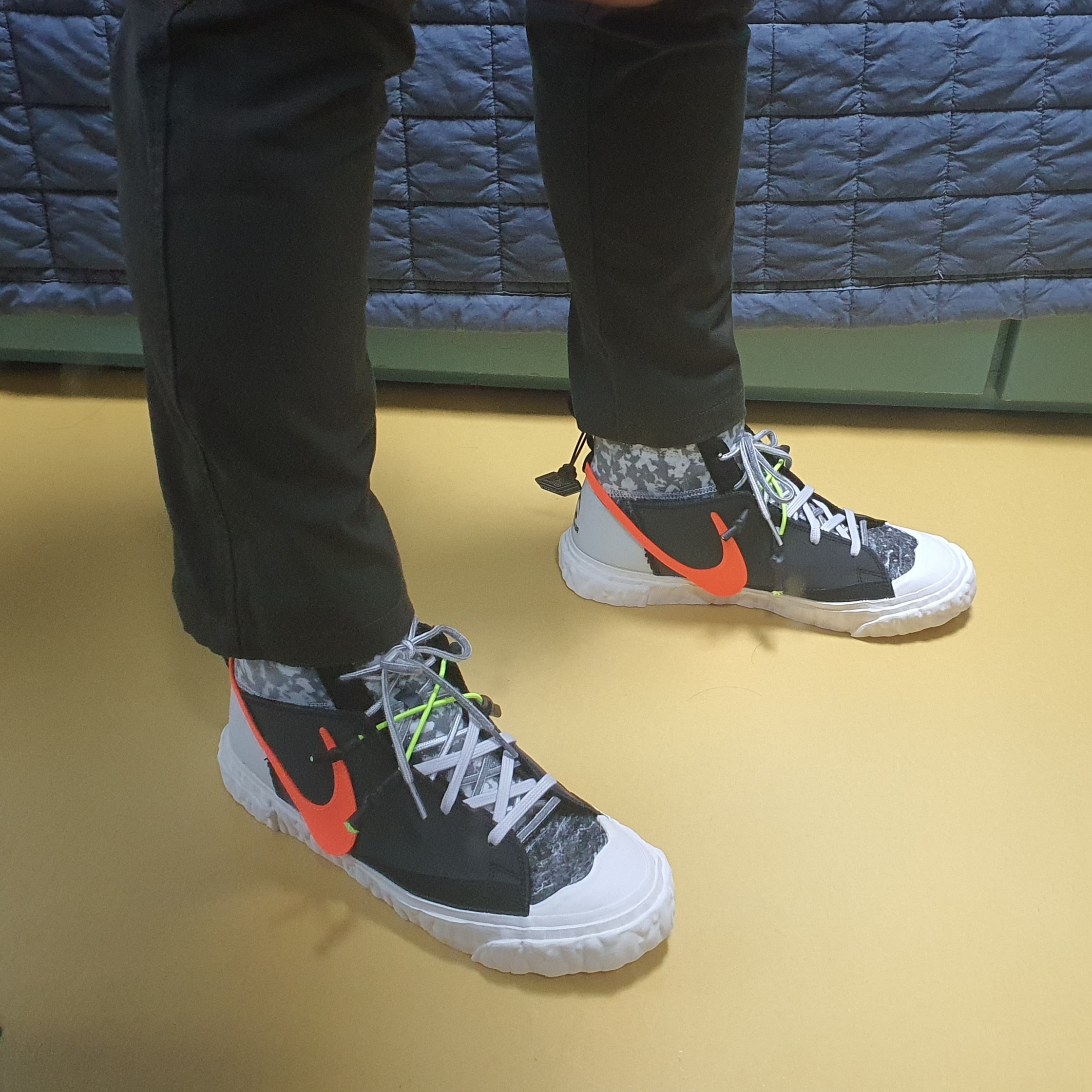 Nike x Readymade Blazer Mid Black 착용 스타일 - 1