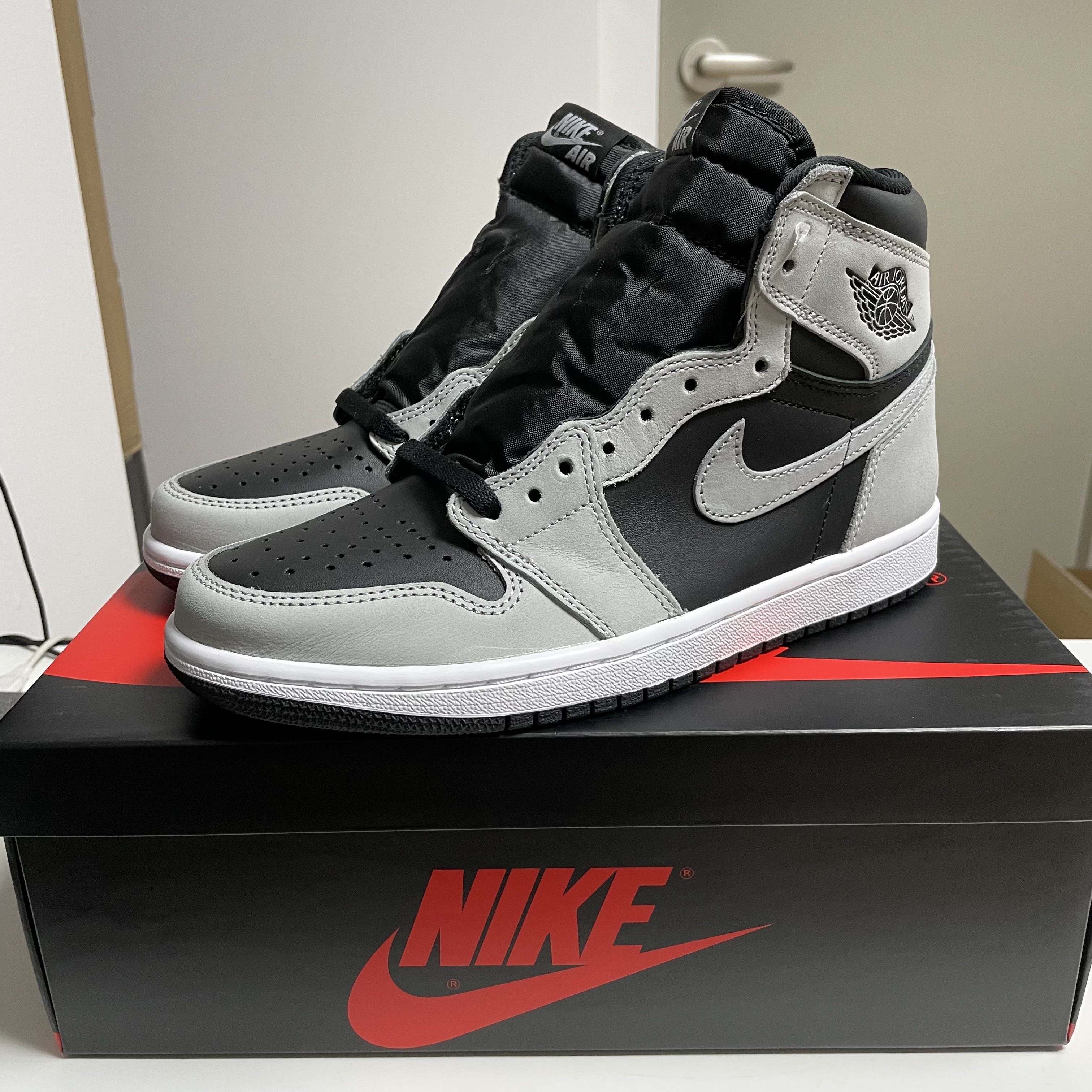 Jordan 1 Retro High OG Shadow 2.0 착용 스타일 - 1