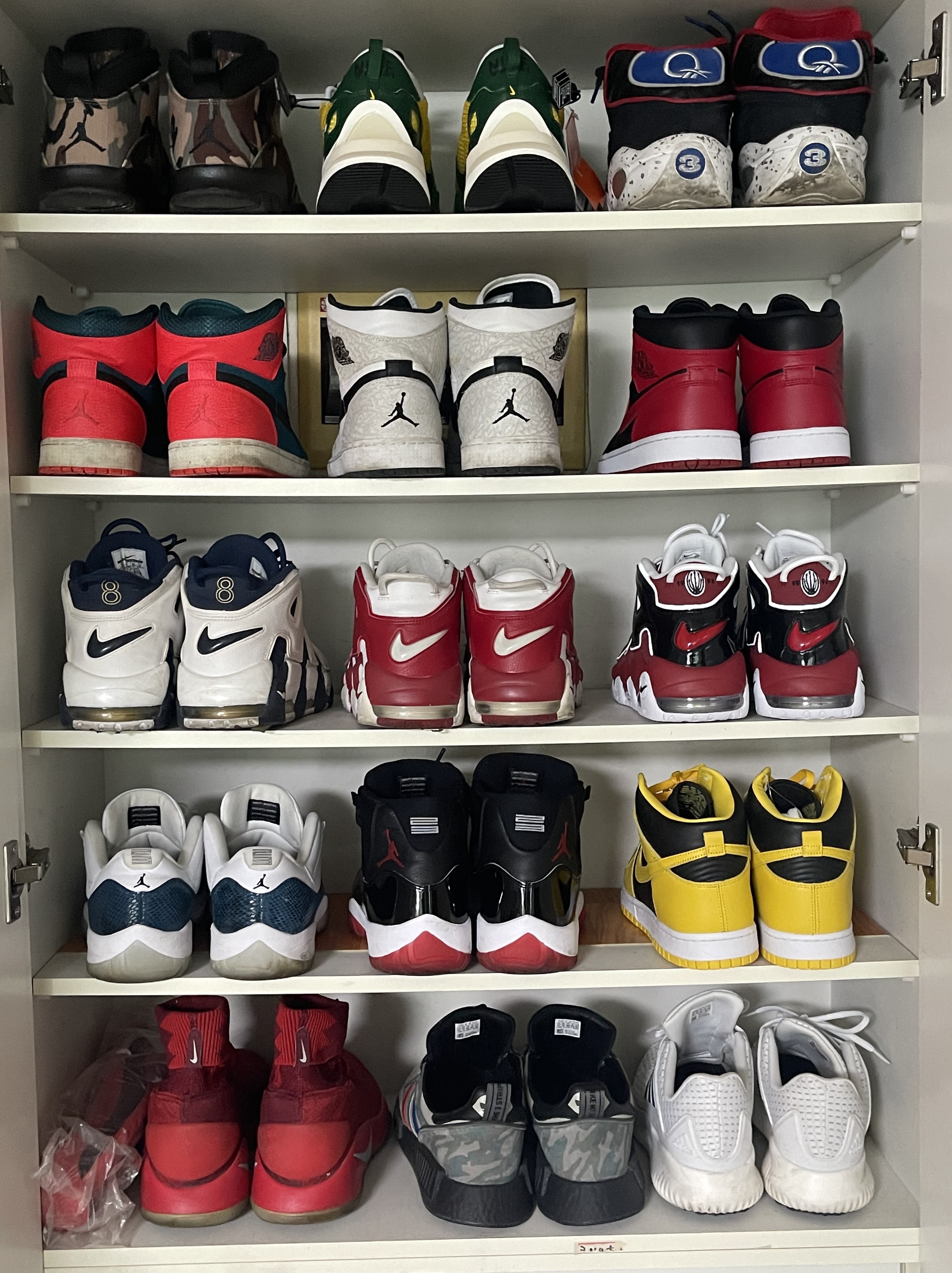 Jordan 11 Retro Bred 2019, Jordan 1 Retro Russell Westbrook PE 착용 스타일