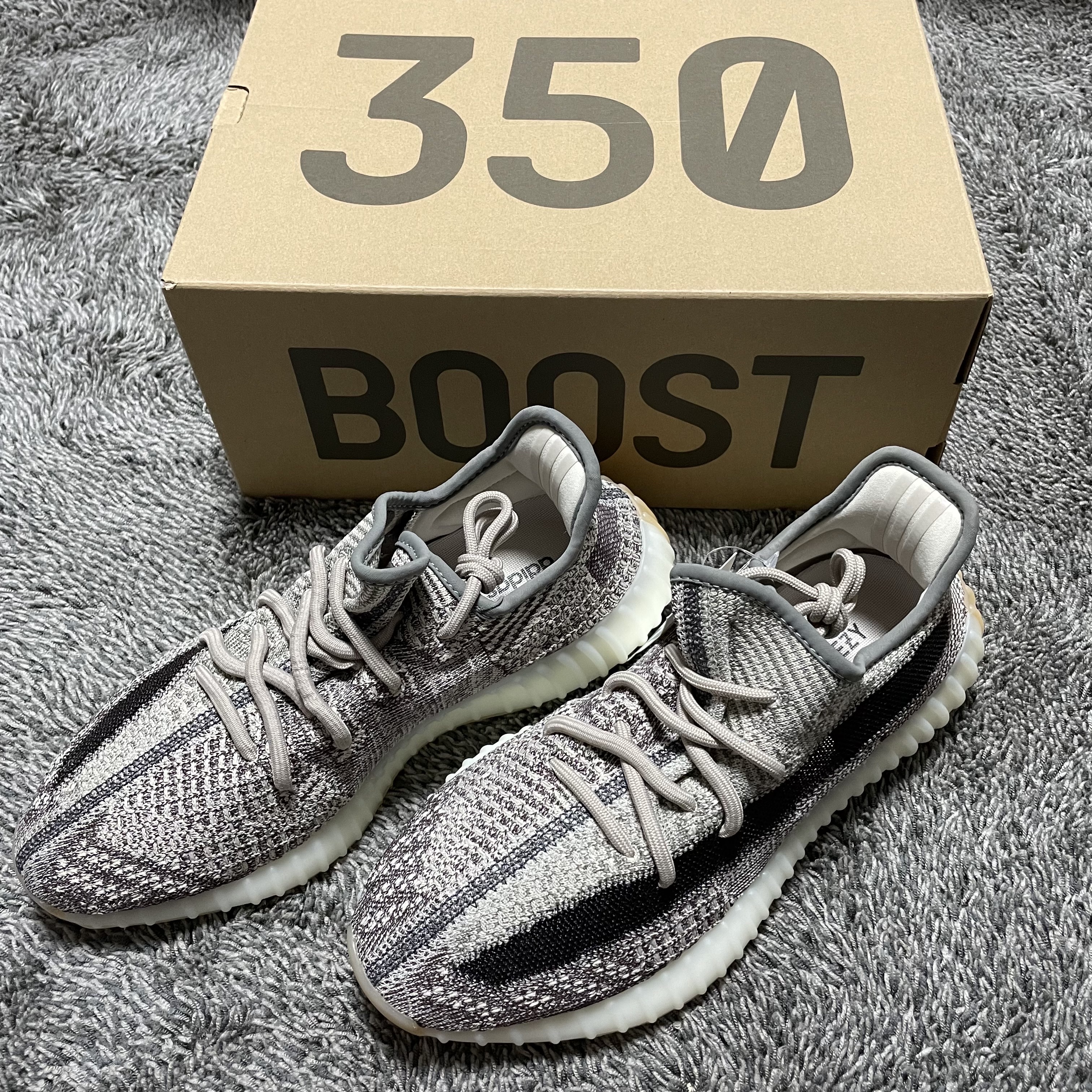 Adidas Yeezy Boost 350 V2 Zyon 착용 스타일