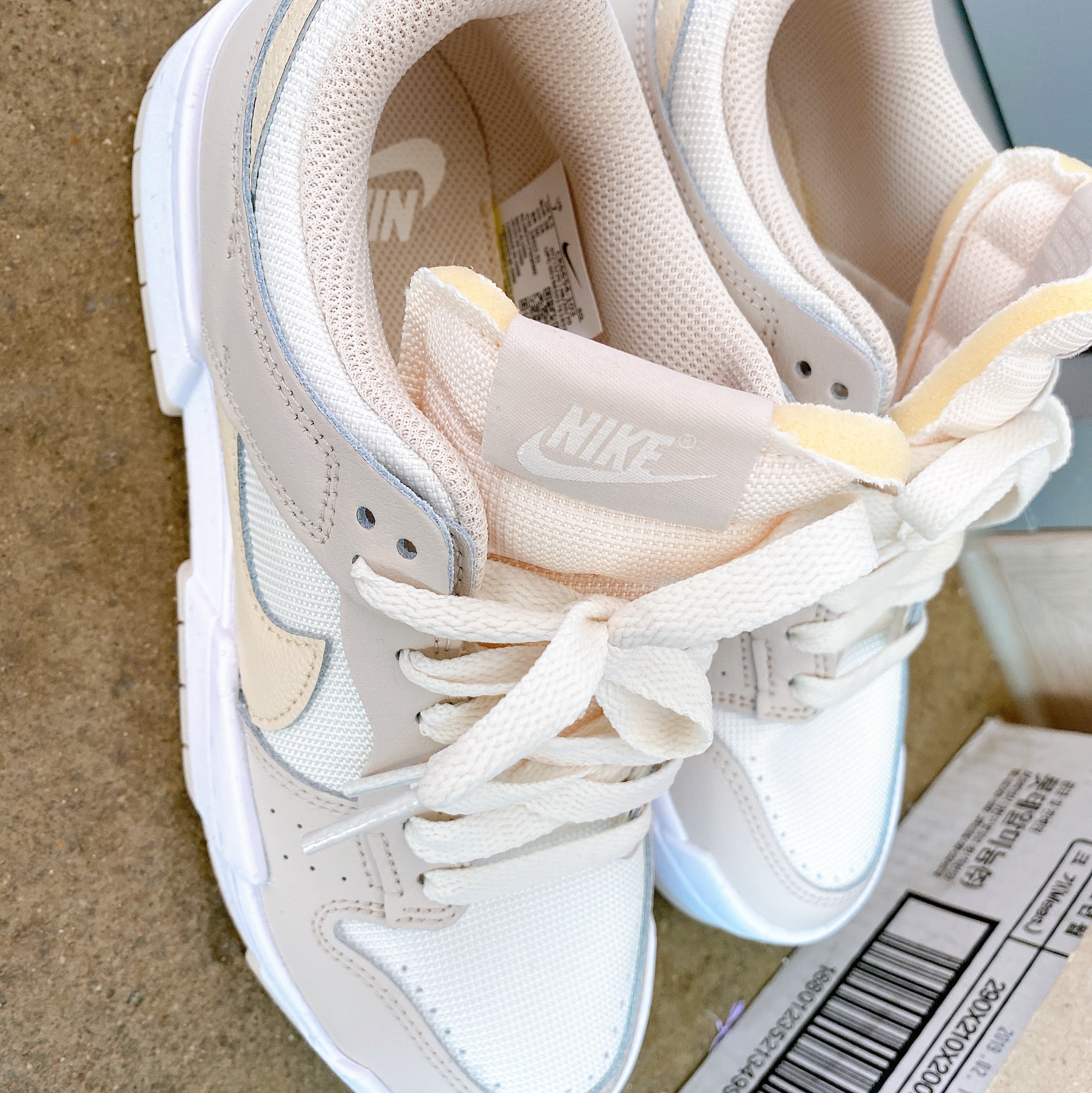 (W) Nike Dunk Low Disrupt Desert Sand 착용 스타일