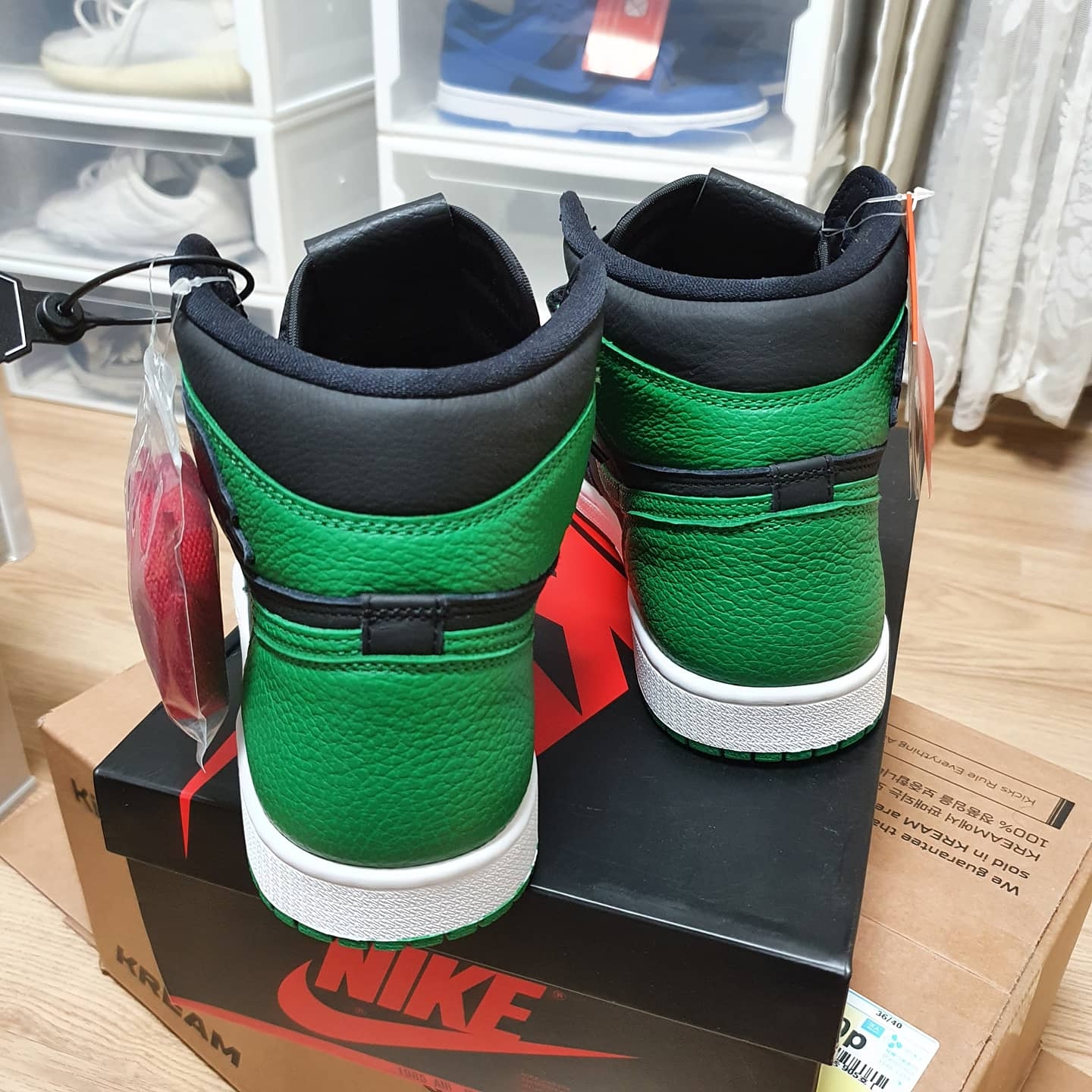 Jordan 1 Retro High OG Pine Green Black 착용 스타일 - 5
