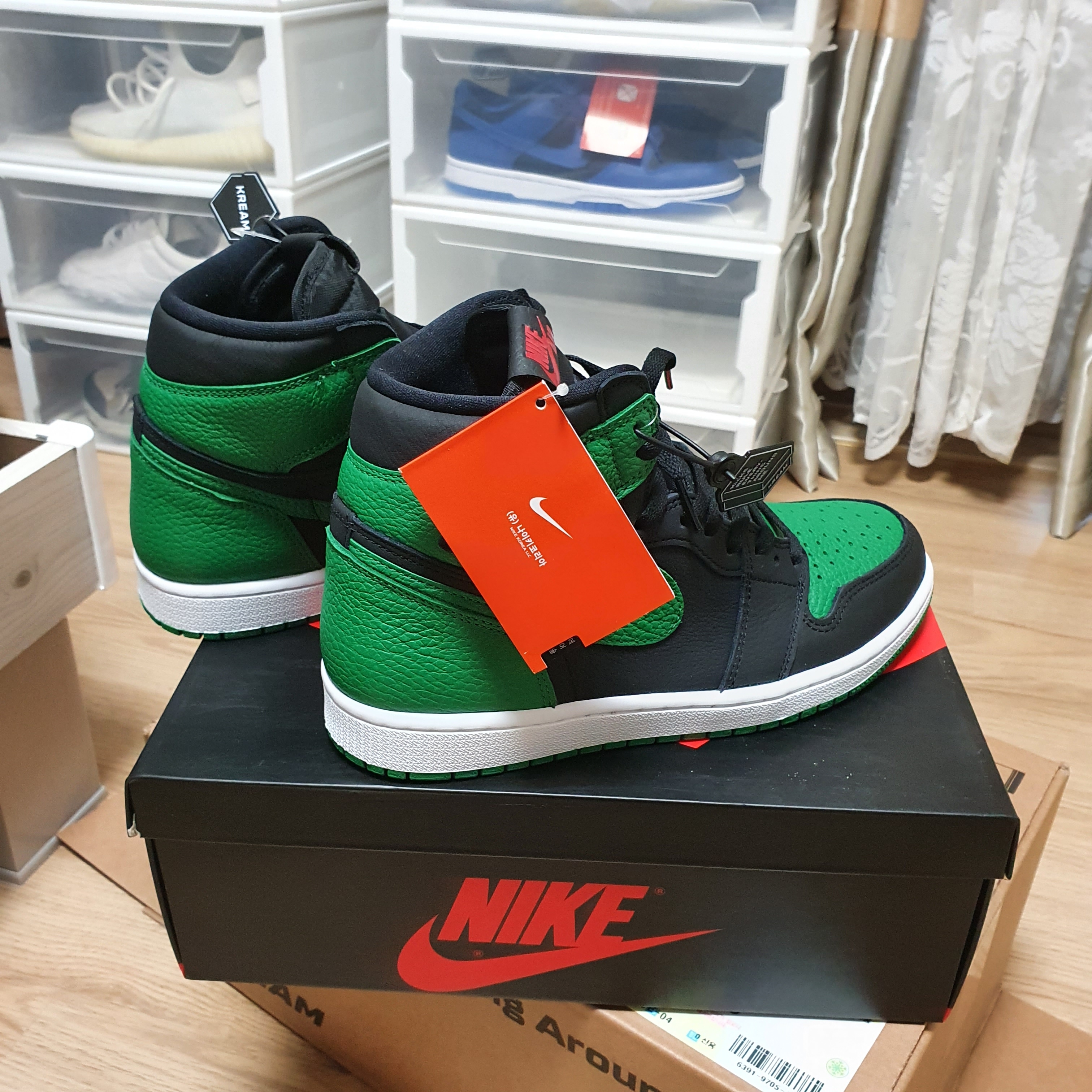 Jordan 1 Retro High OG Pine Green Black 착용 스타일 - 2