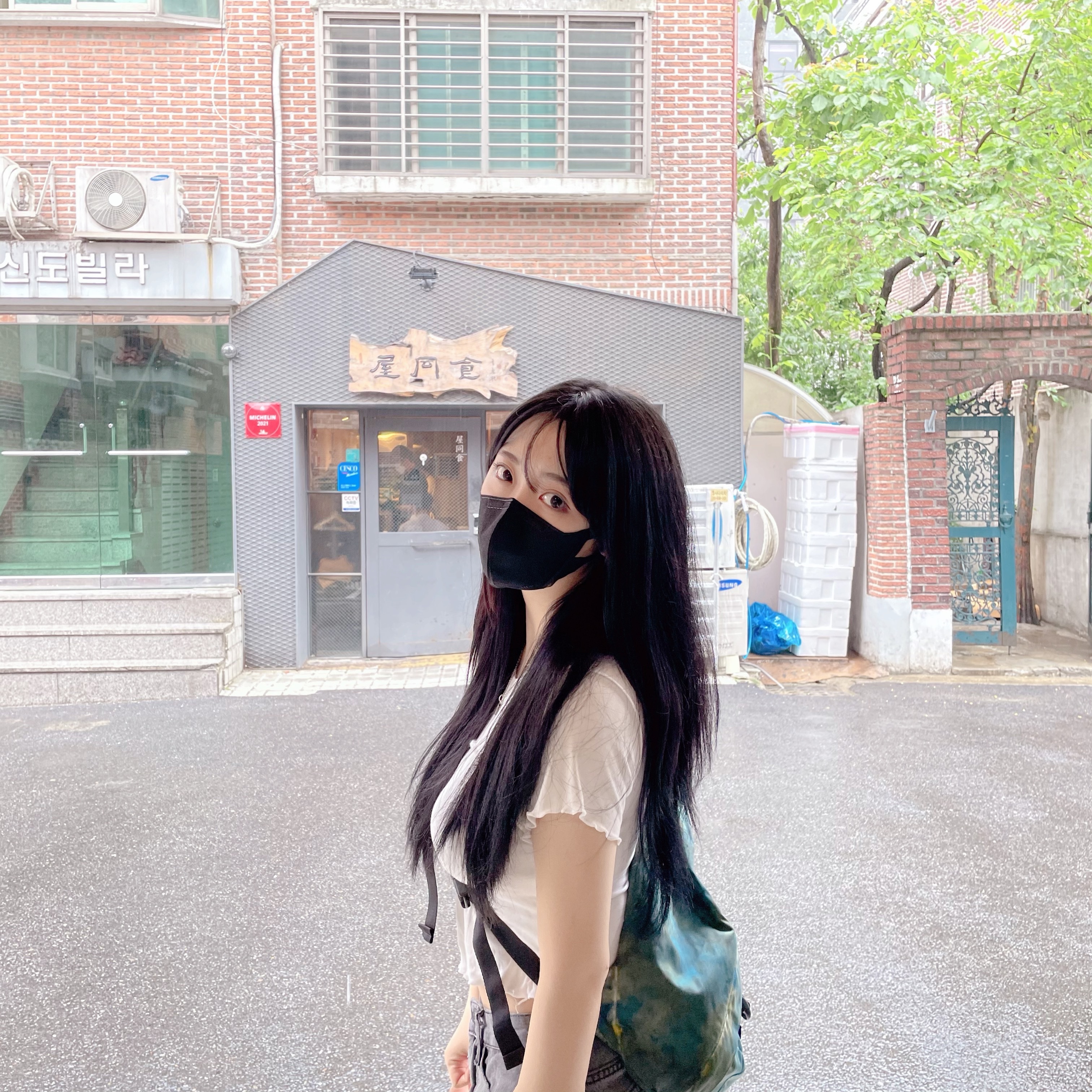 Supreme x Stone Island Painted Camo Nylon Shoulder Bag Dark Teal - 20FW 착용 스타일 - 2