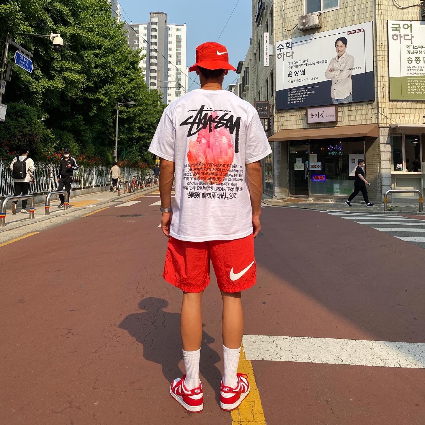 Nike x Stussy Water Shorts Habanero Red, Nike Dunk Low SP University Red 2020 착용 스타일 - 2