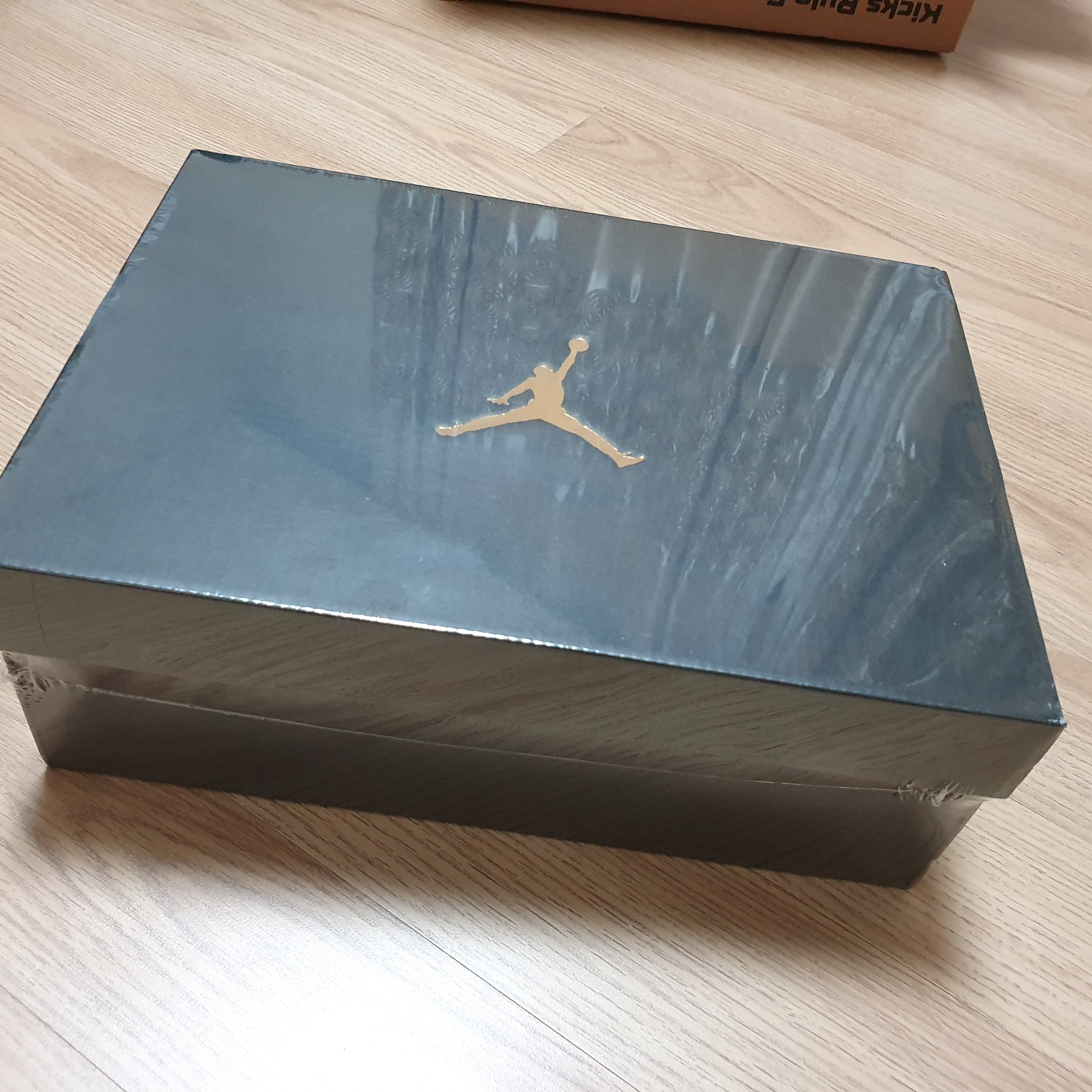 Jordan 1 Mid SE Track Red 착용 스타일 - 2