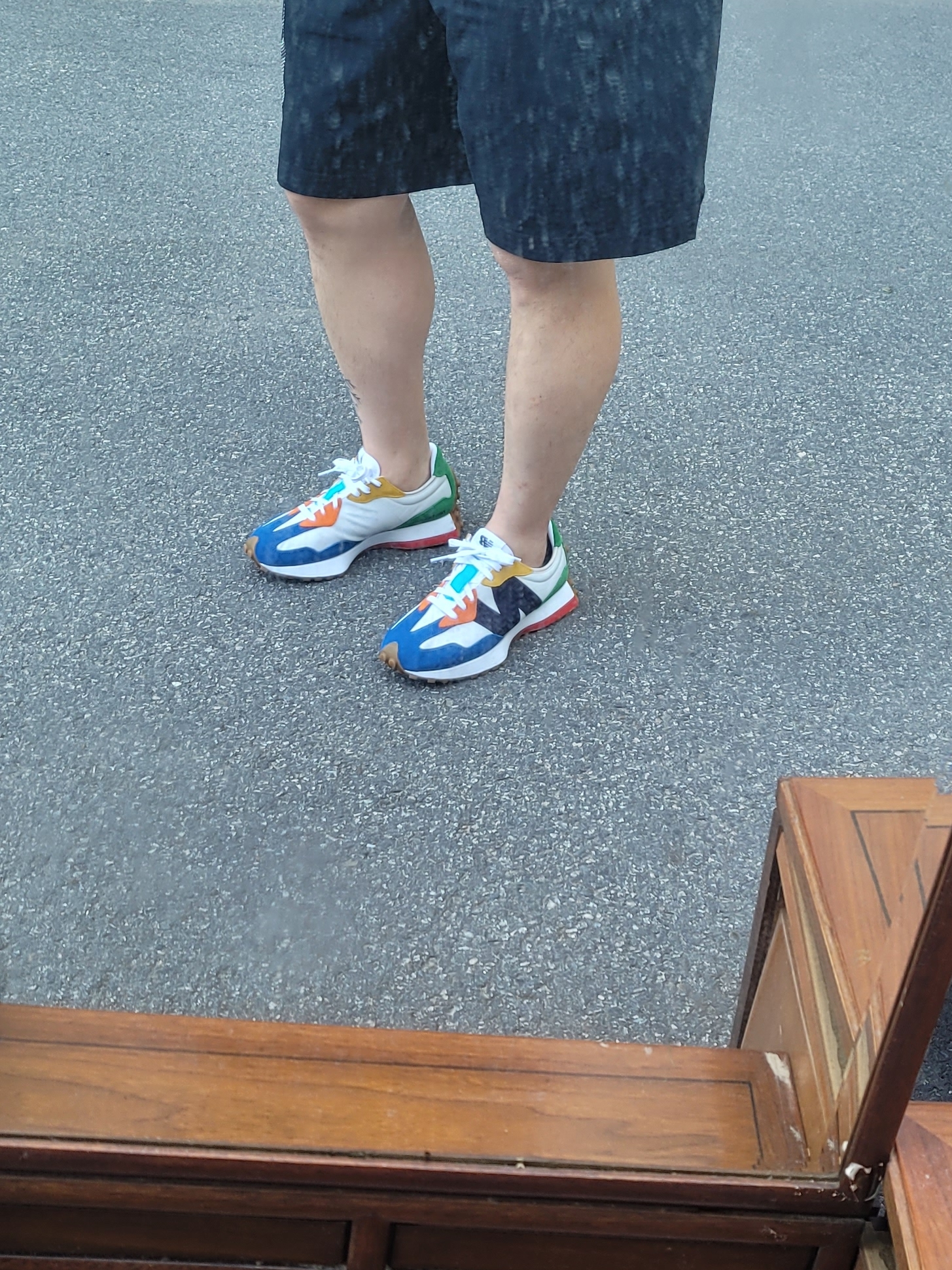 New Balance 327 Black, New Balance 327 Multicolor A 착용 스타일 - 5